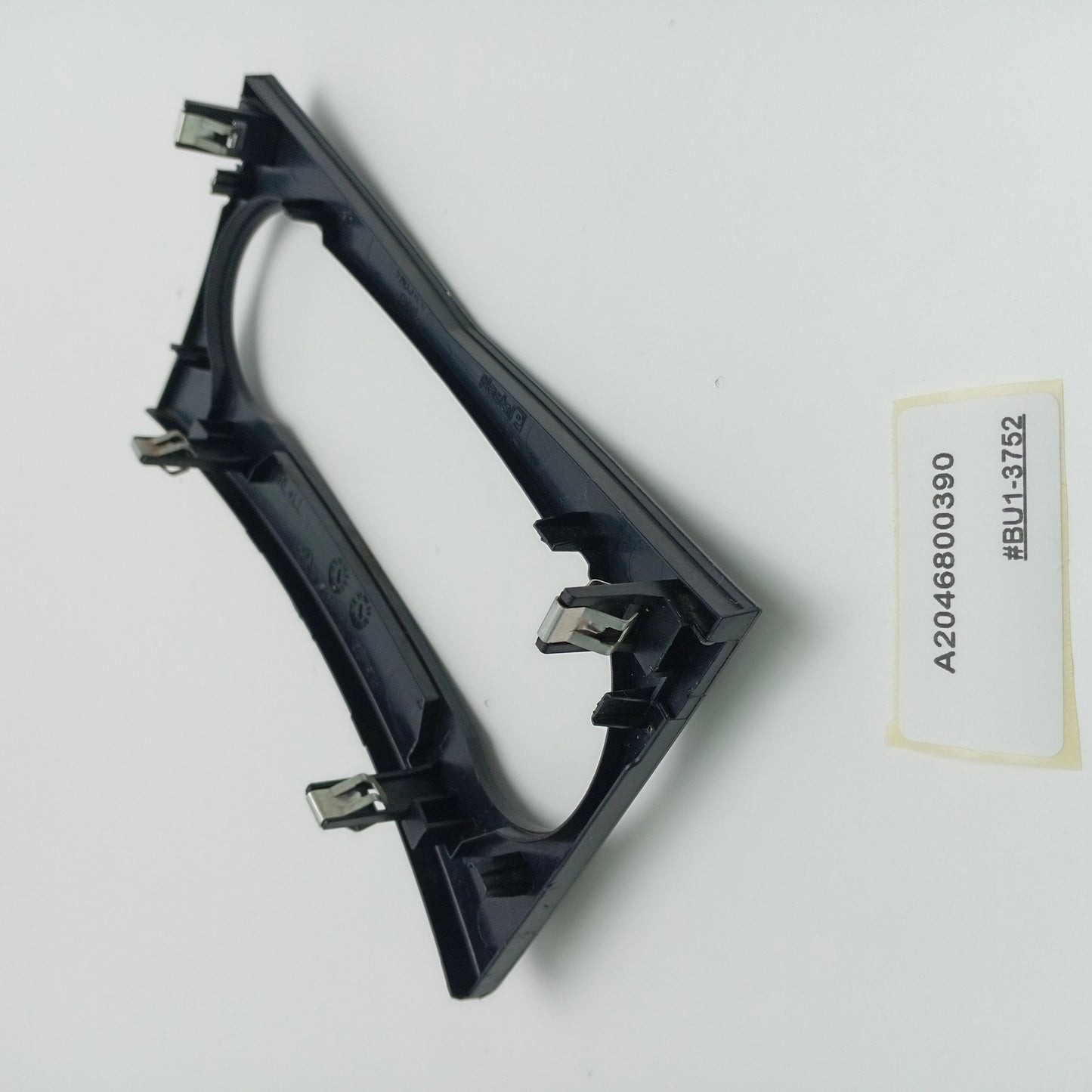 2007-2011 Mercedes-Benz W204 Dash trim A2046800390
