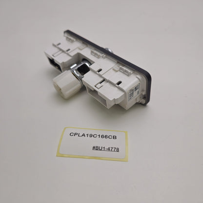 2014 Land Rover Range Rover Centre Console USB AUX Socket Panel CPLA19C166CB
