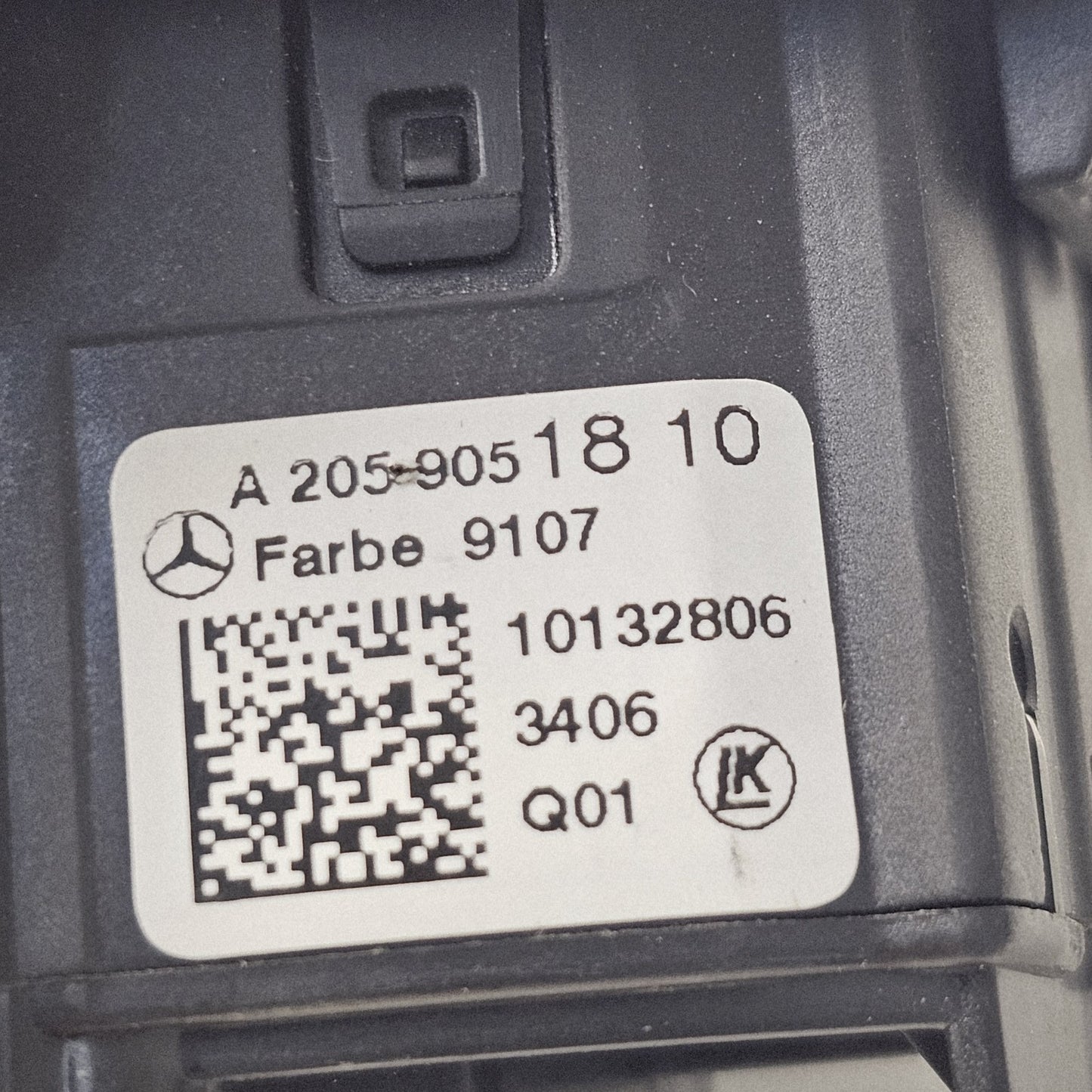 2017-2023 Mercedes-Benz GLC Headlight Switch Control Unit A2059051810