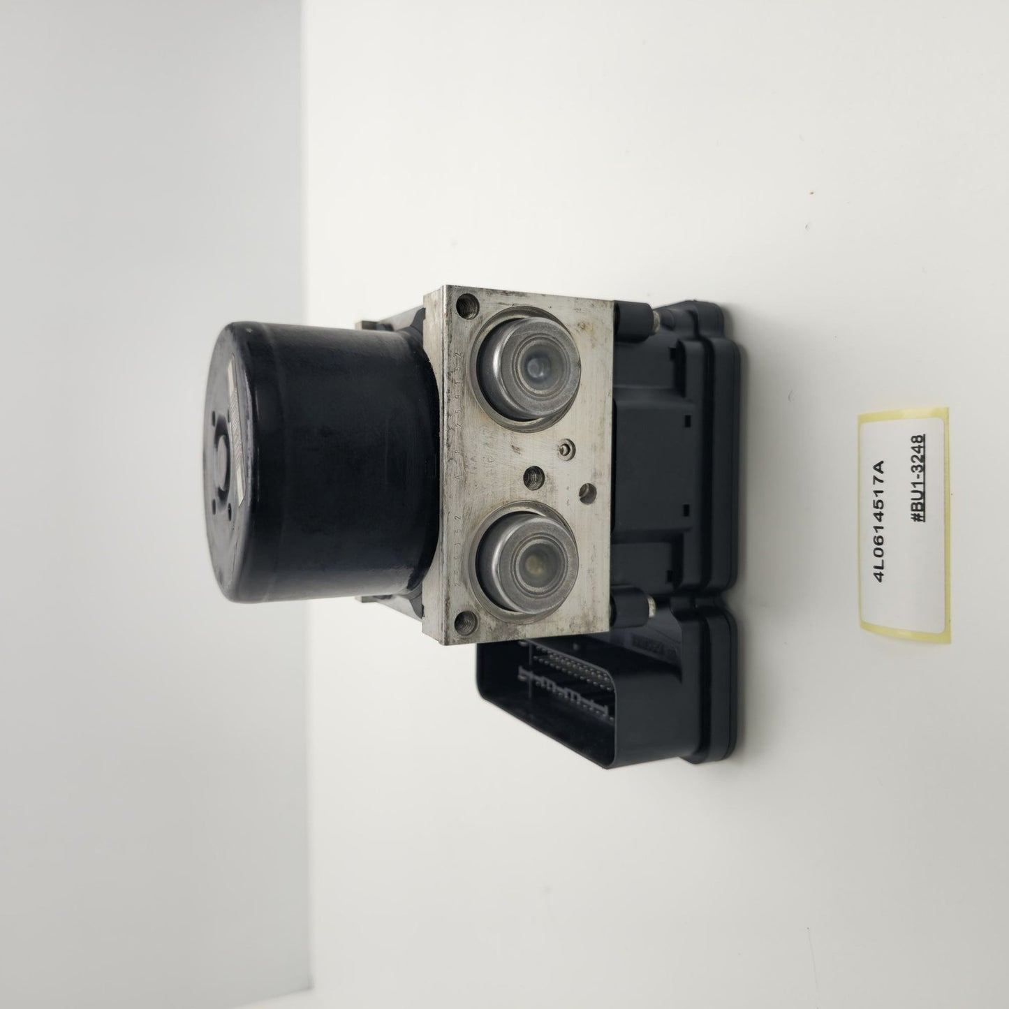 2007-2008 Audi Q7 Anti Lock ABS Brake Pump Assembly 4L0614517A