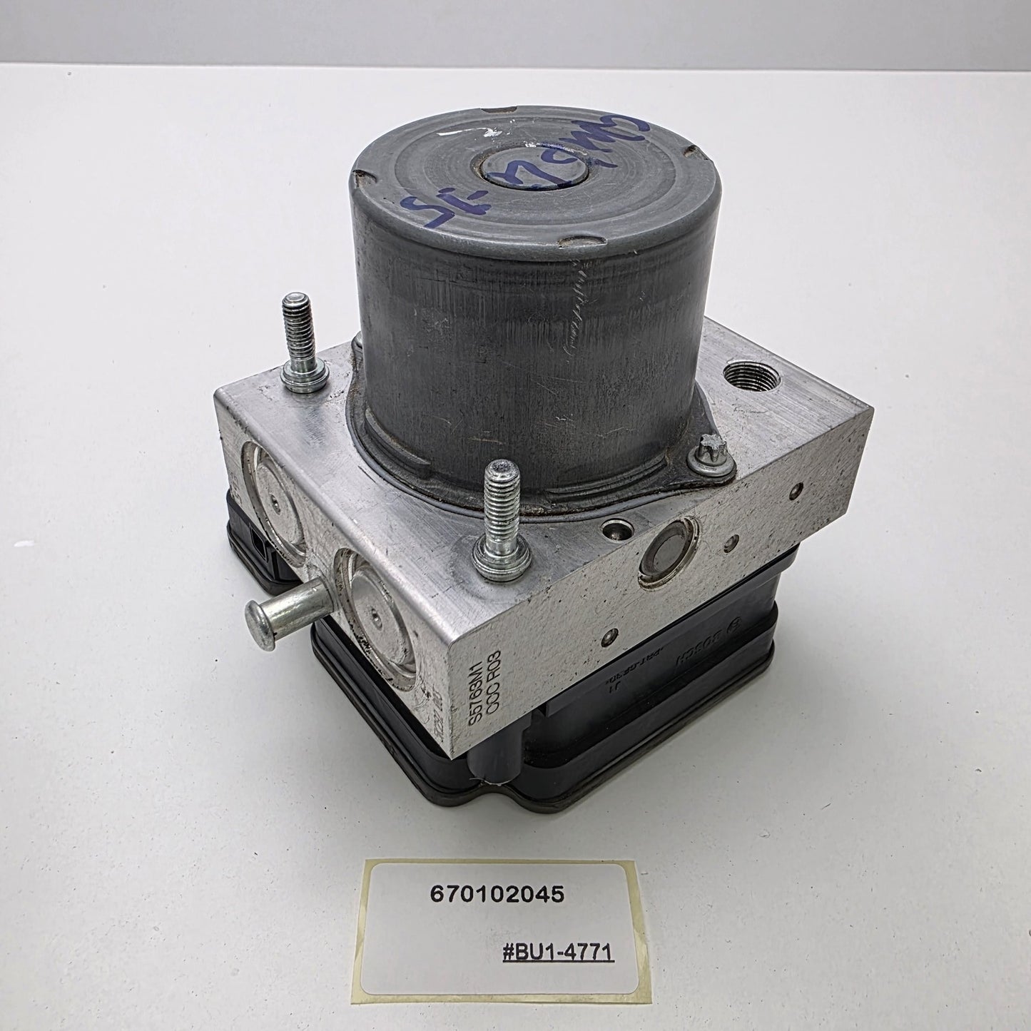 2017-2024 Maserati Ghibli ABS Anti Lock Brake Pump Module 670102045