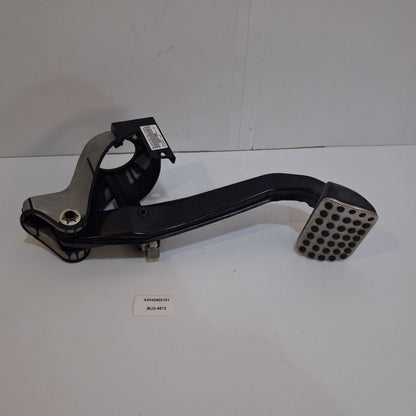 2008-2011 Mercedes-Benz C300 Brake Pedal Assembly A2042902101