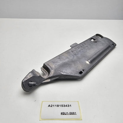 2003-2009 Mercedes-Benz W211 Front Right Roof Grab Handle Mount A2118153431