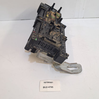 2007-2014 Mercedes-Benz S204 Fuse Box Control Module 16706581