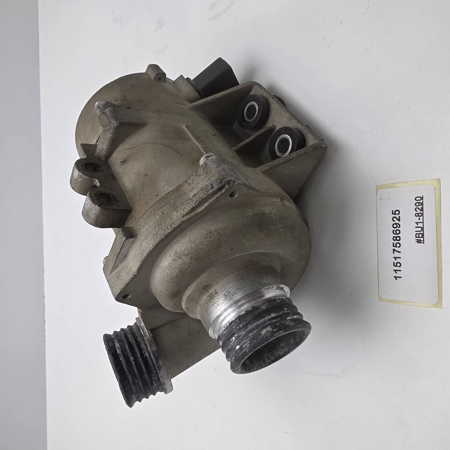 2006-2013 BMW 325i Water Pump 11517586925