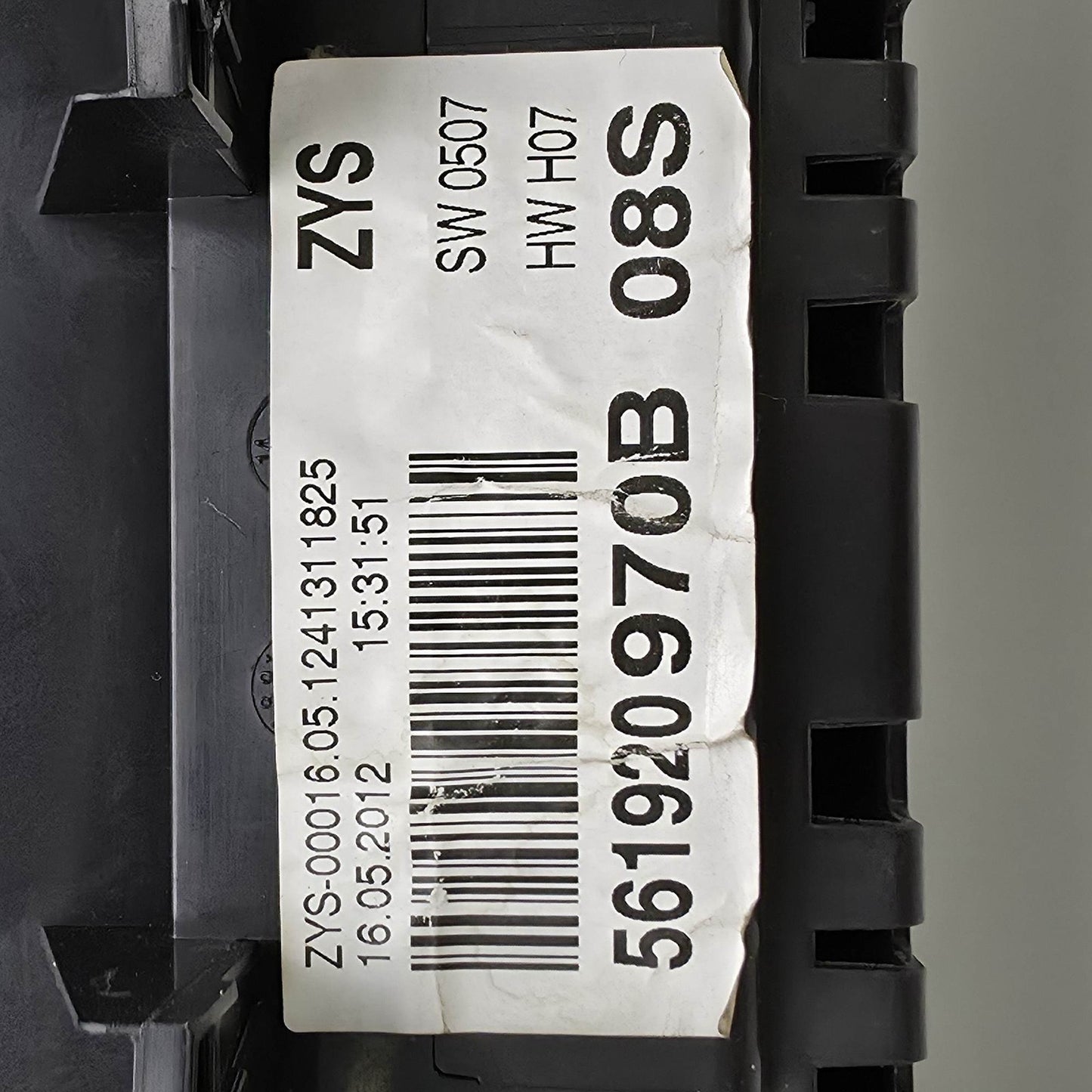 2013-2014 Volkswagen Passat COMB.INSTRUMENT. 561920870B