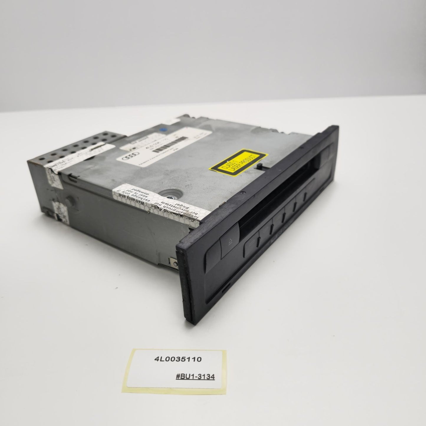 2007-2009 Audi A6 CD Disc Changer Receiver Unit 4L0035110