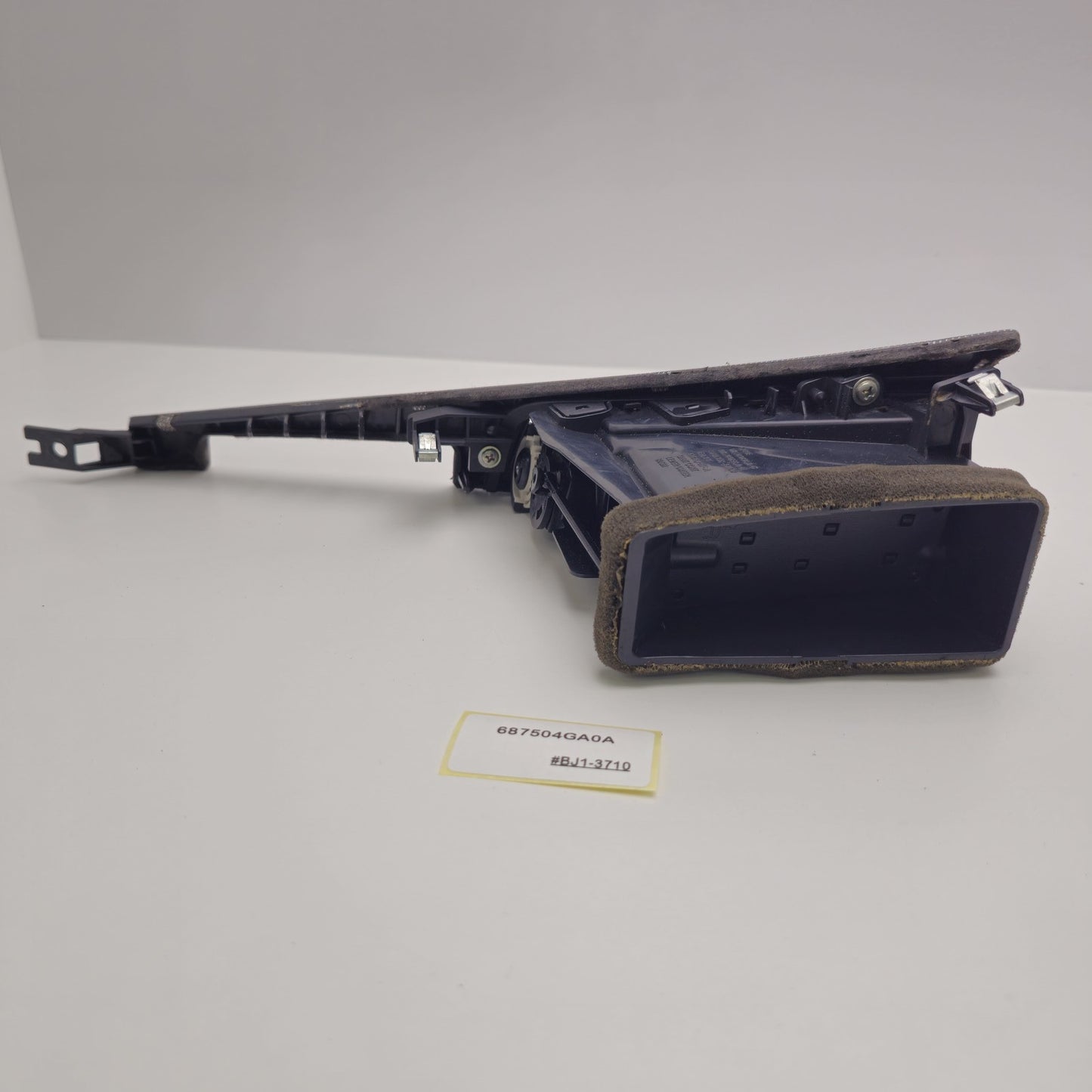 2014-2019 Infiniti Q50 Ventilator Assy-Side 687504GA0A