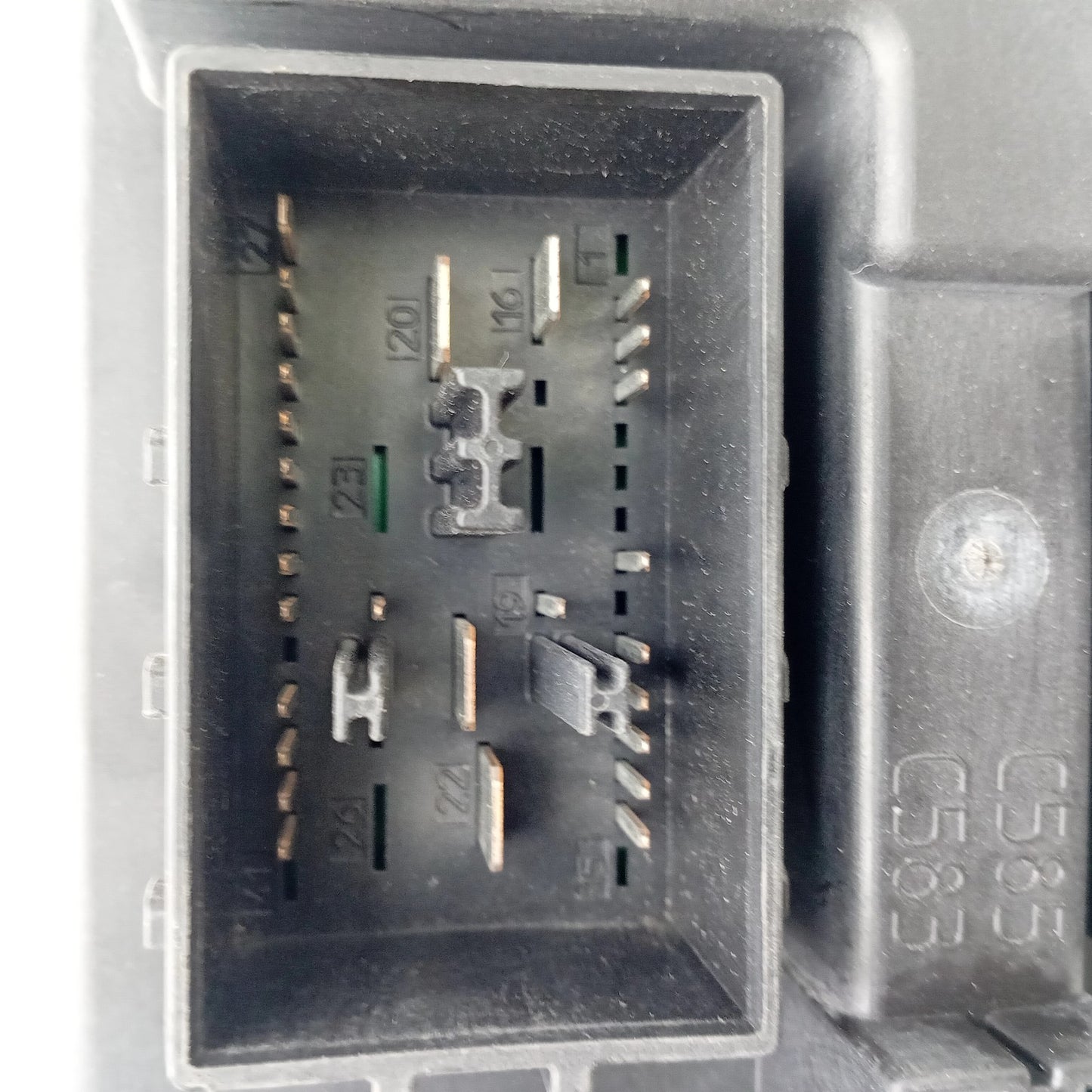 2005-2013 Land Rover Range Rover Sport FUSE BOX AH2214F041BH