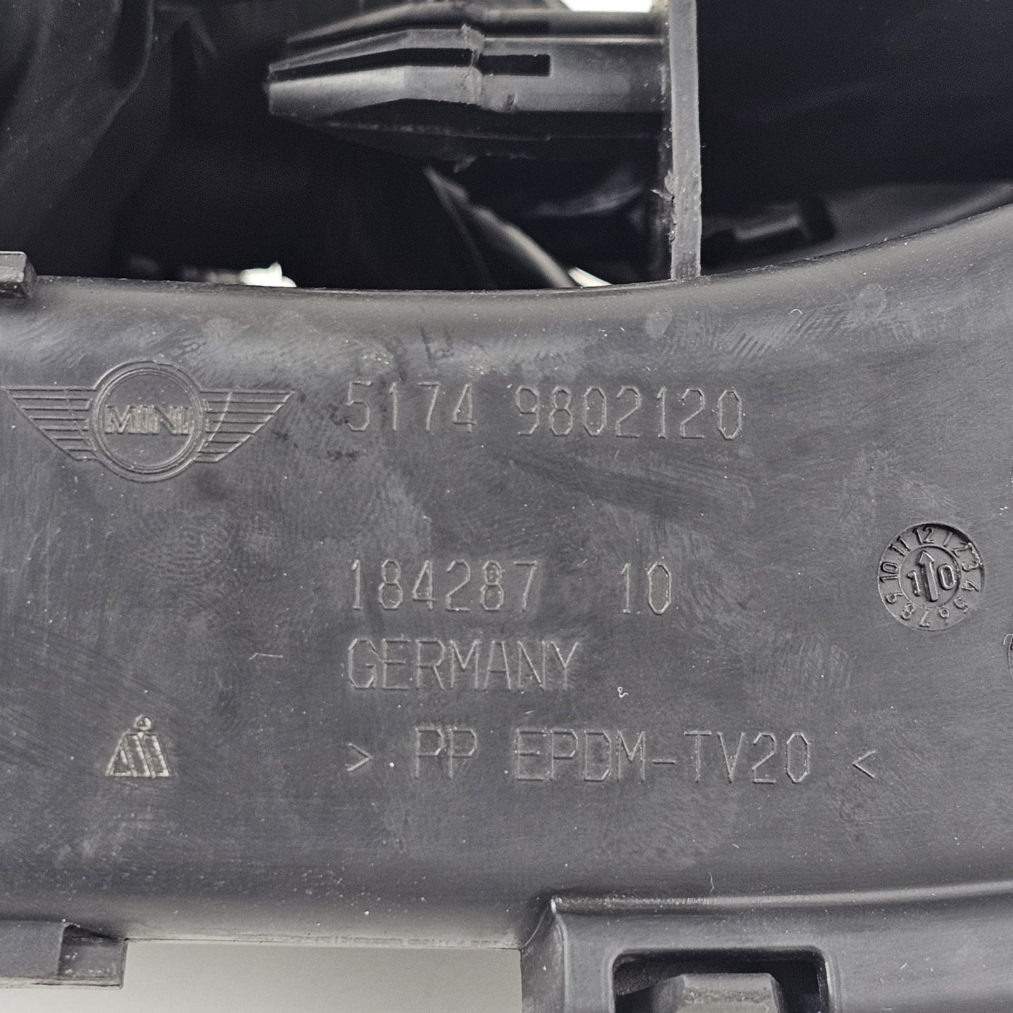 2014 MINI R61 Brake Air Vent Duct Front Right 9802120