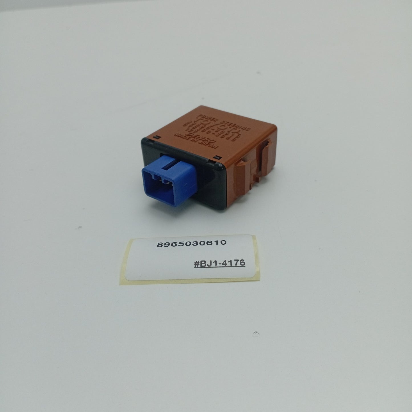 2002-2005 Lexus GS430 POWER STEERING CONTROL MODULE 8965030610