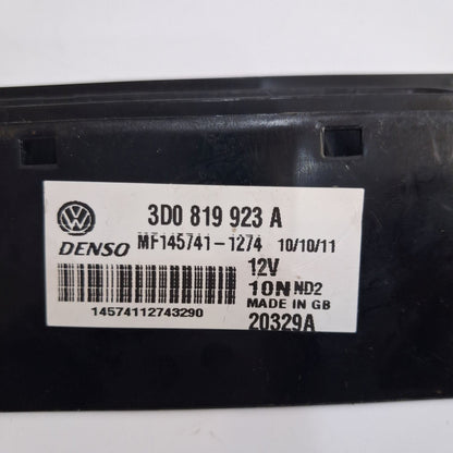 2004-2006 Volkswagen Phaeton Foot Well Air Vent 3D0819923