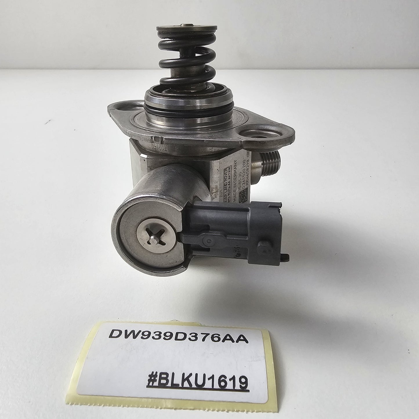 2013-2018 Land Rover 3.0T High Pressure Fuel Pump DW939D376AA