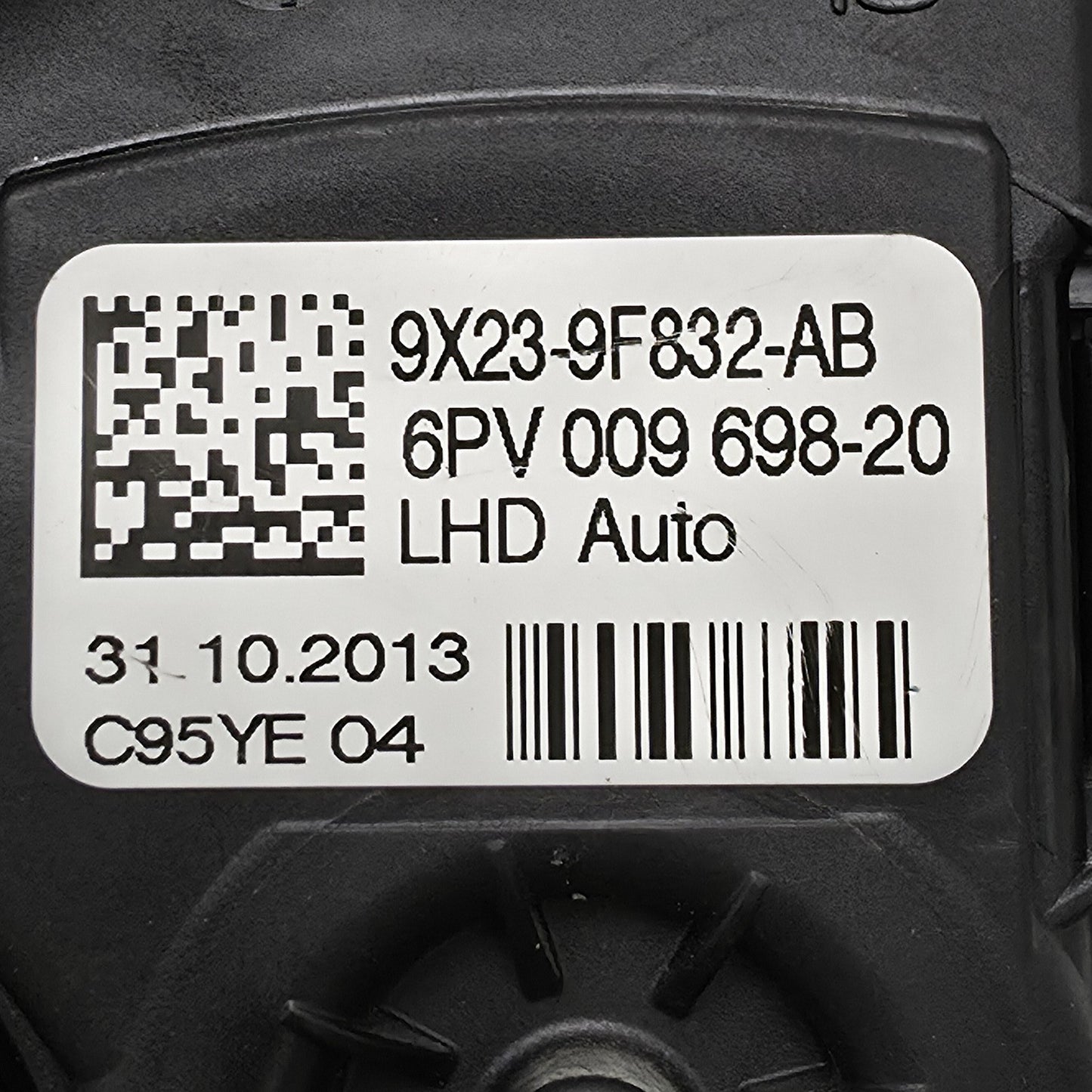 2016-2019 Jaguar XJ ACCELERATOR GAS PEDAL 9X239F832AB