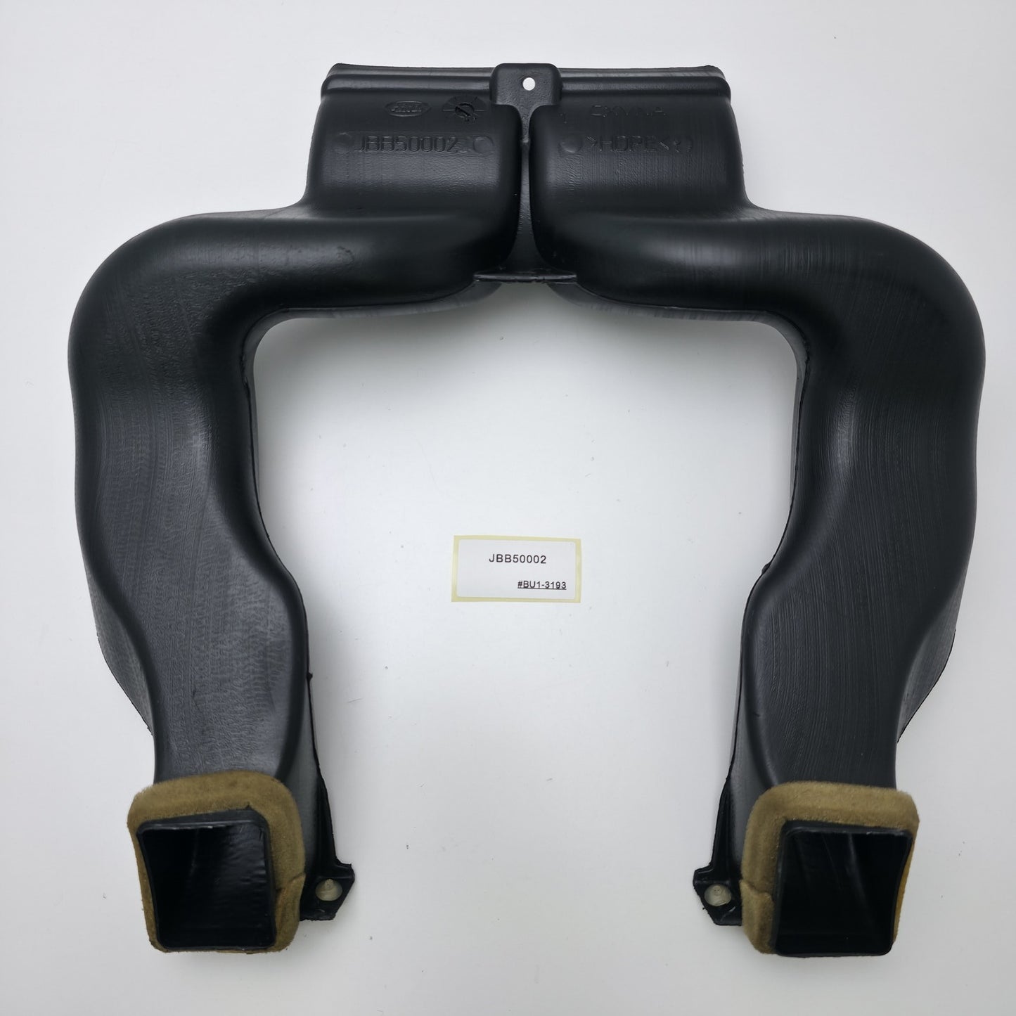 2006-2008 Land Rover Discovery 3 CONSOLE AIR DUCT JBB50002
