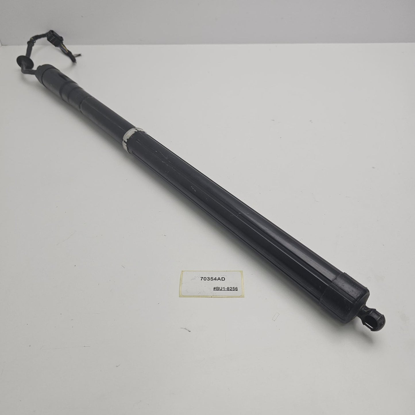 2010-2013 Land Rover Range Rover Sport Tailgate Strut Motor 70354AD