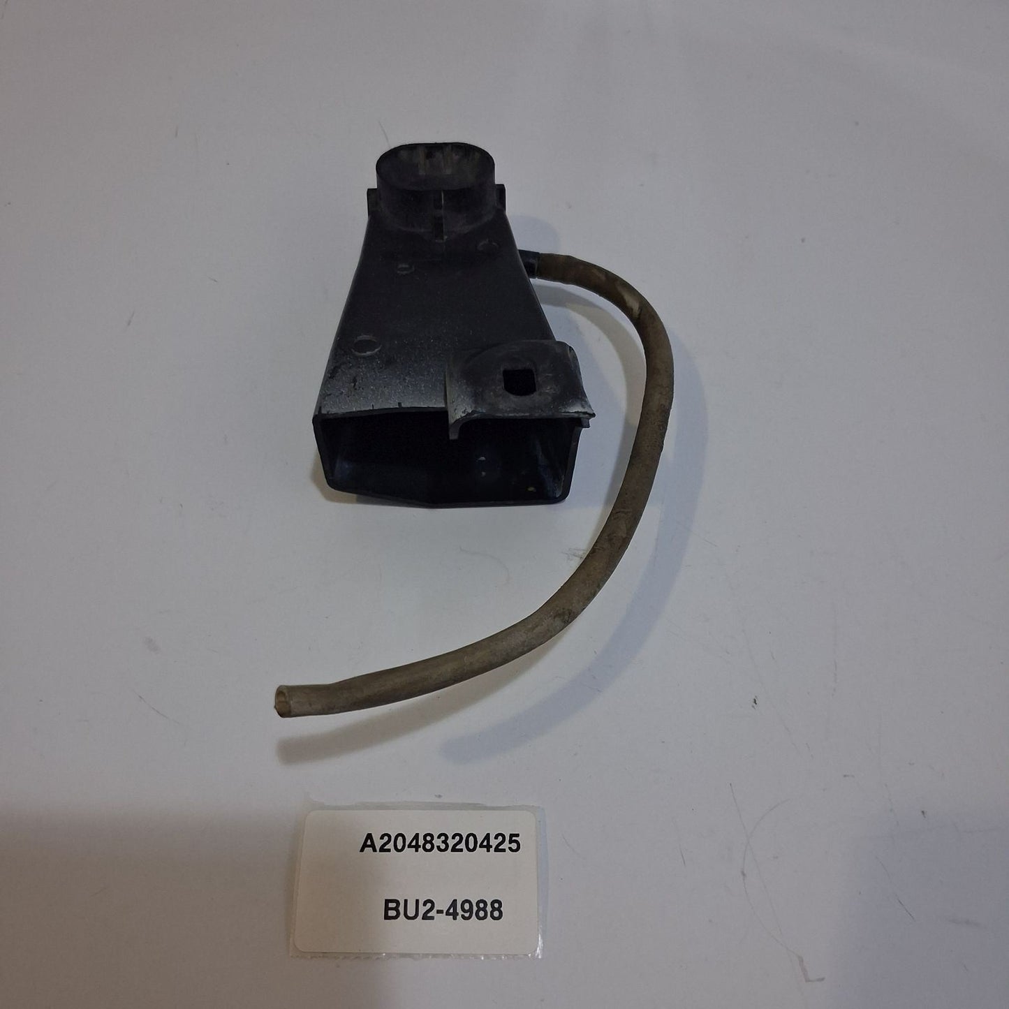 2008-2014 Mercedes-Benz C300 Fitting A2048320425