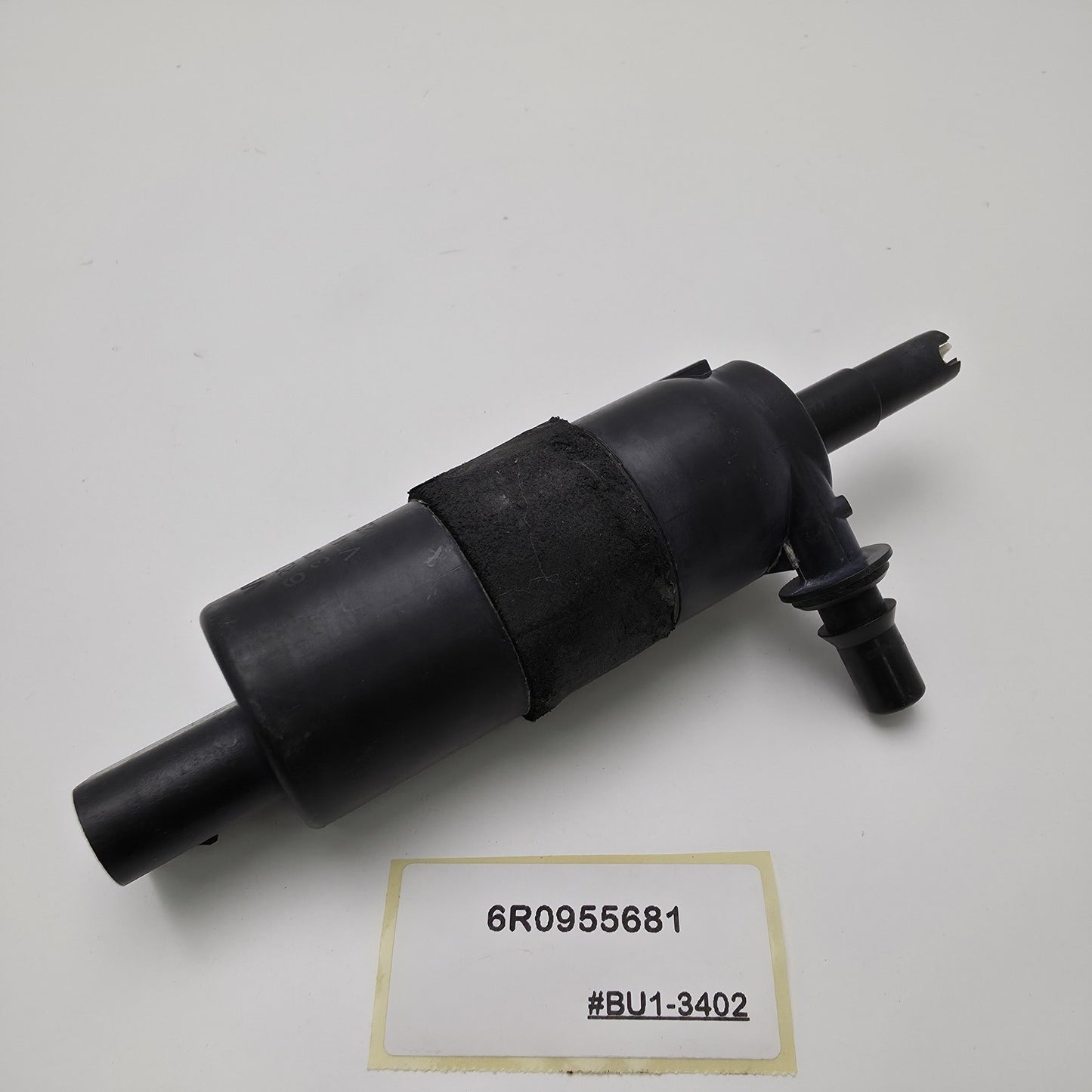 2016 Volkswagen Golf R Washer Pump 6R0955681