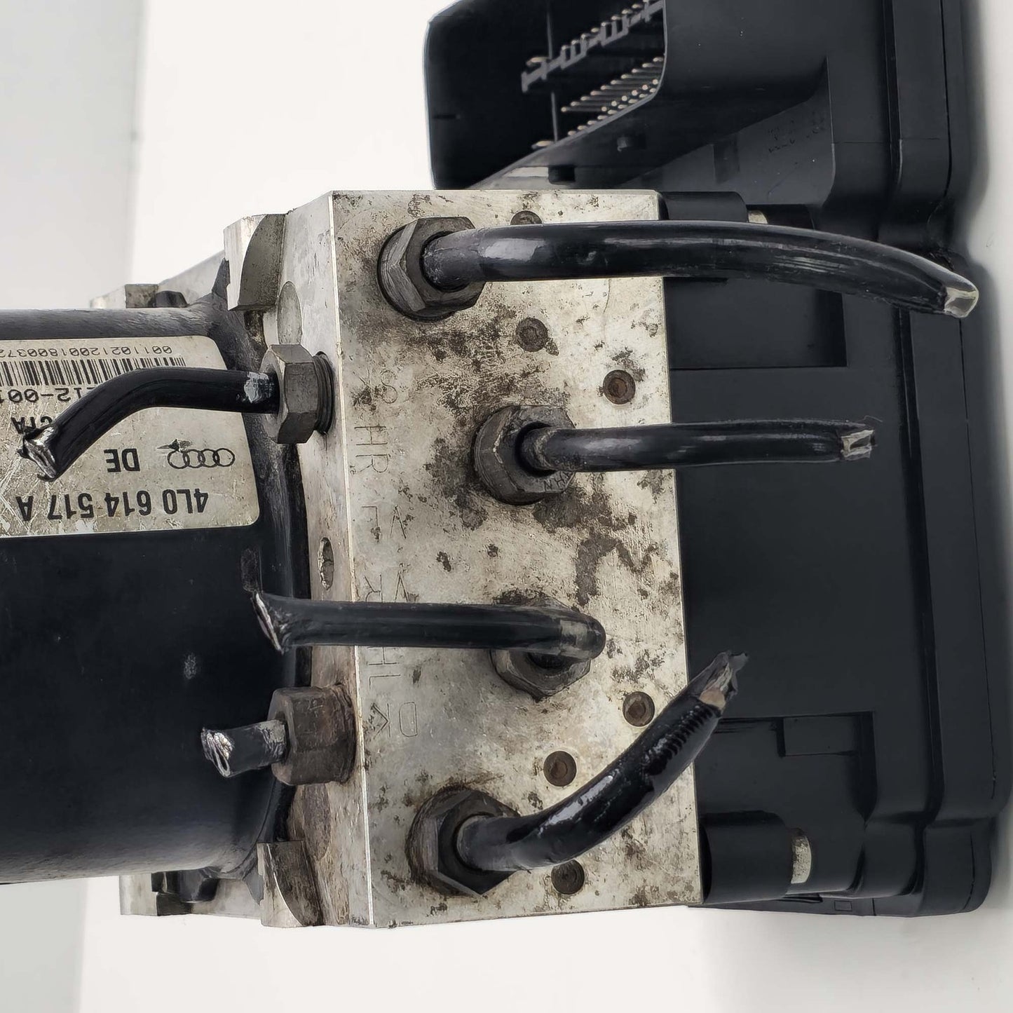 2007-2008 Audi Q7 Anti Lock ABS Brake Pump Assembly 4L0614517A