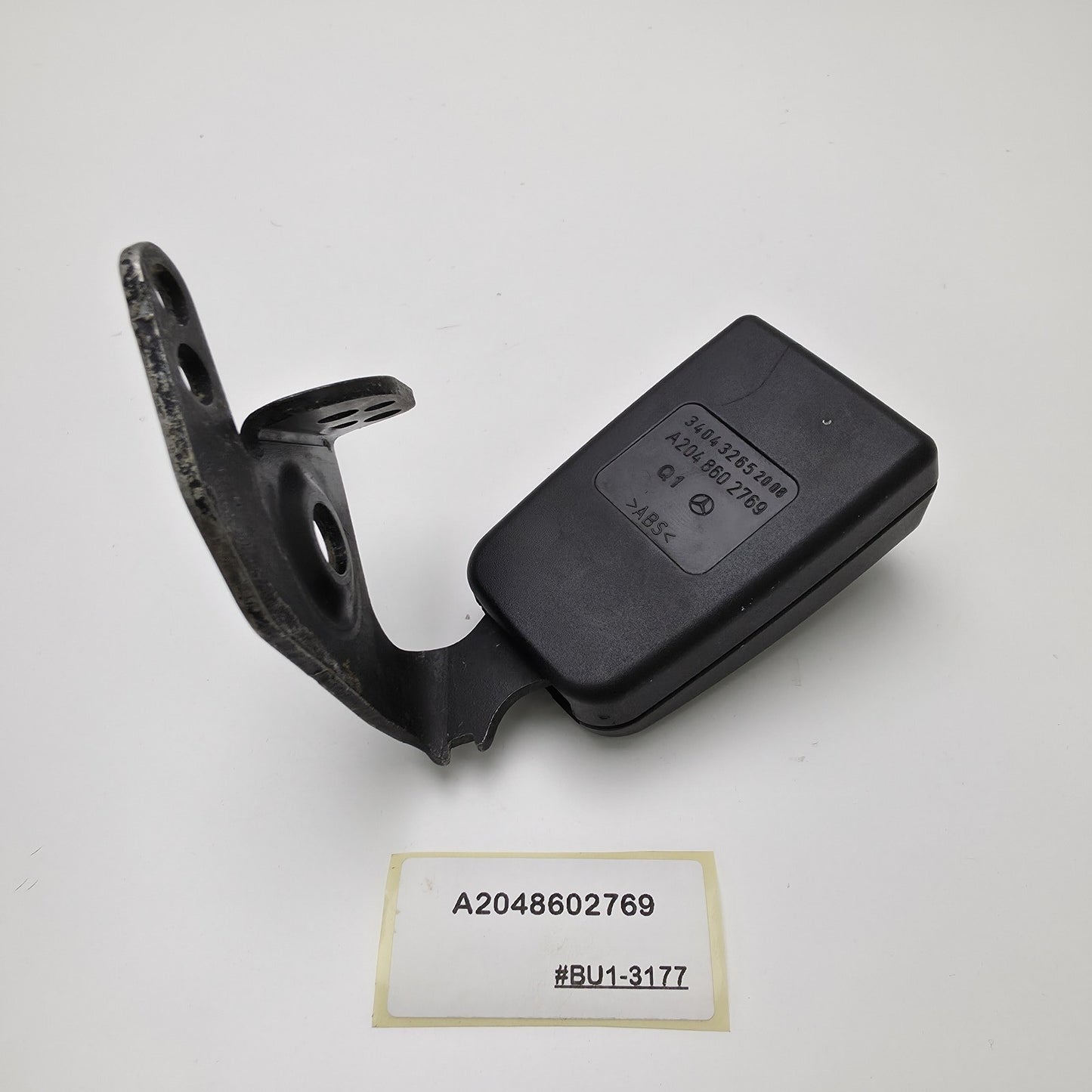 2007-2013 Mercedes-Benz C-CLASS REAR LEFT SEAT BELT BUCKLE A2048602769