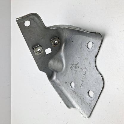 2008 Audi Q7 Right Lower Quarter Panel Trim Bracket 4L0863254A OEM