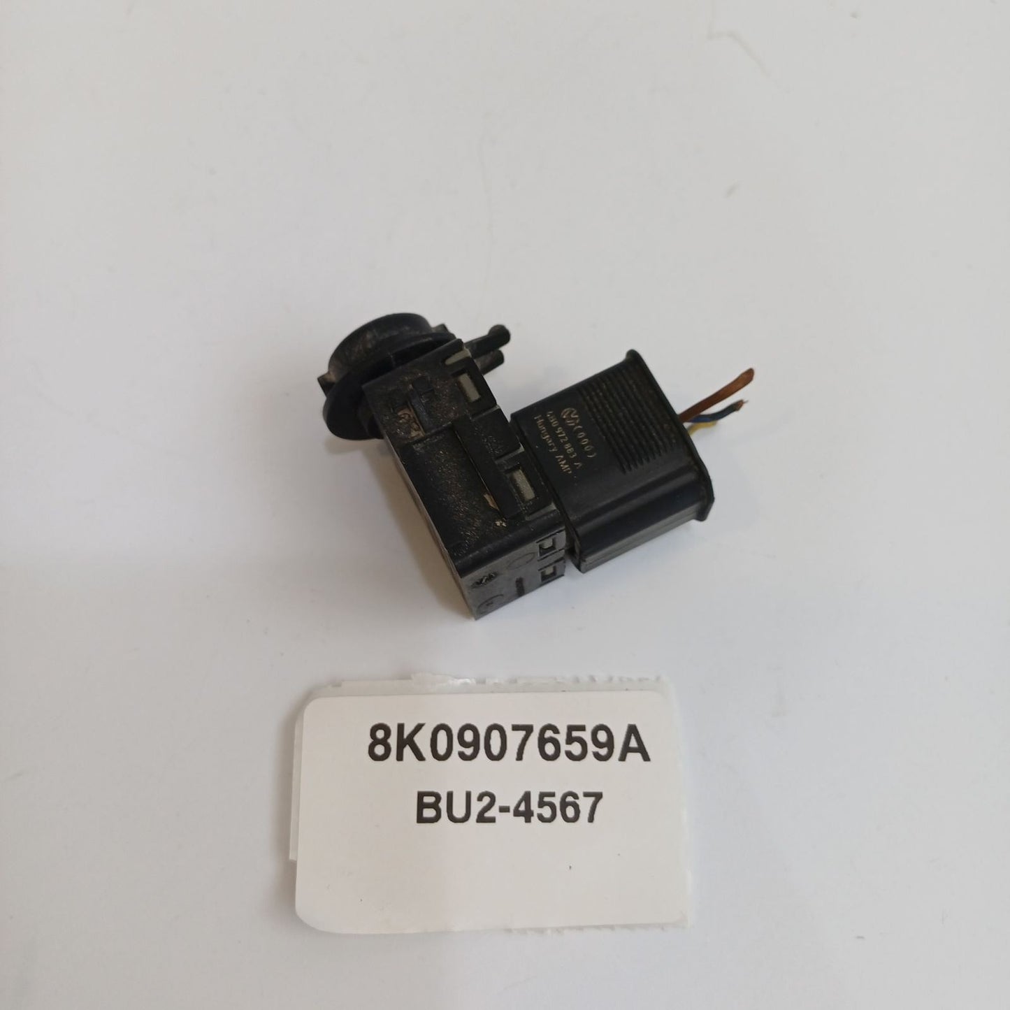 2013-2016 Volkswagen A4B8 Ambient Air Quality Sensor 8K0907659A
