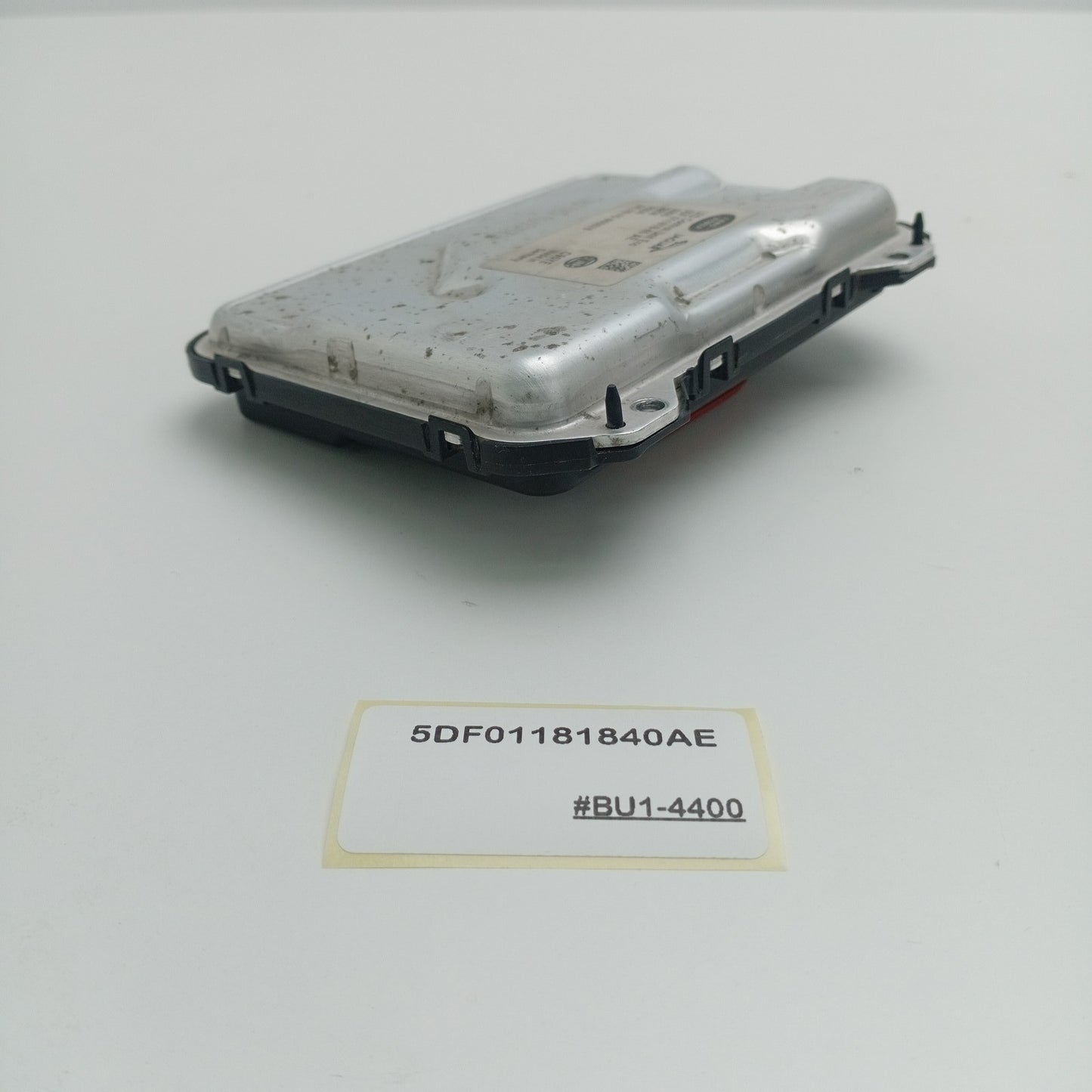 2016-2019 Jaguar XE Headlight LED Control Unit 5DF01181840AE