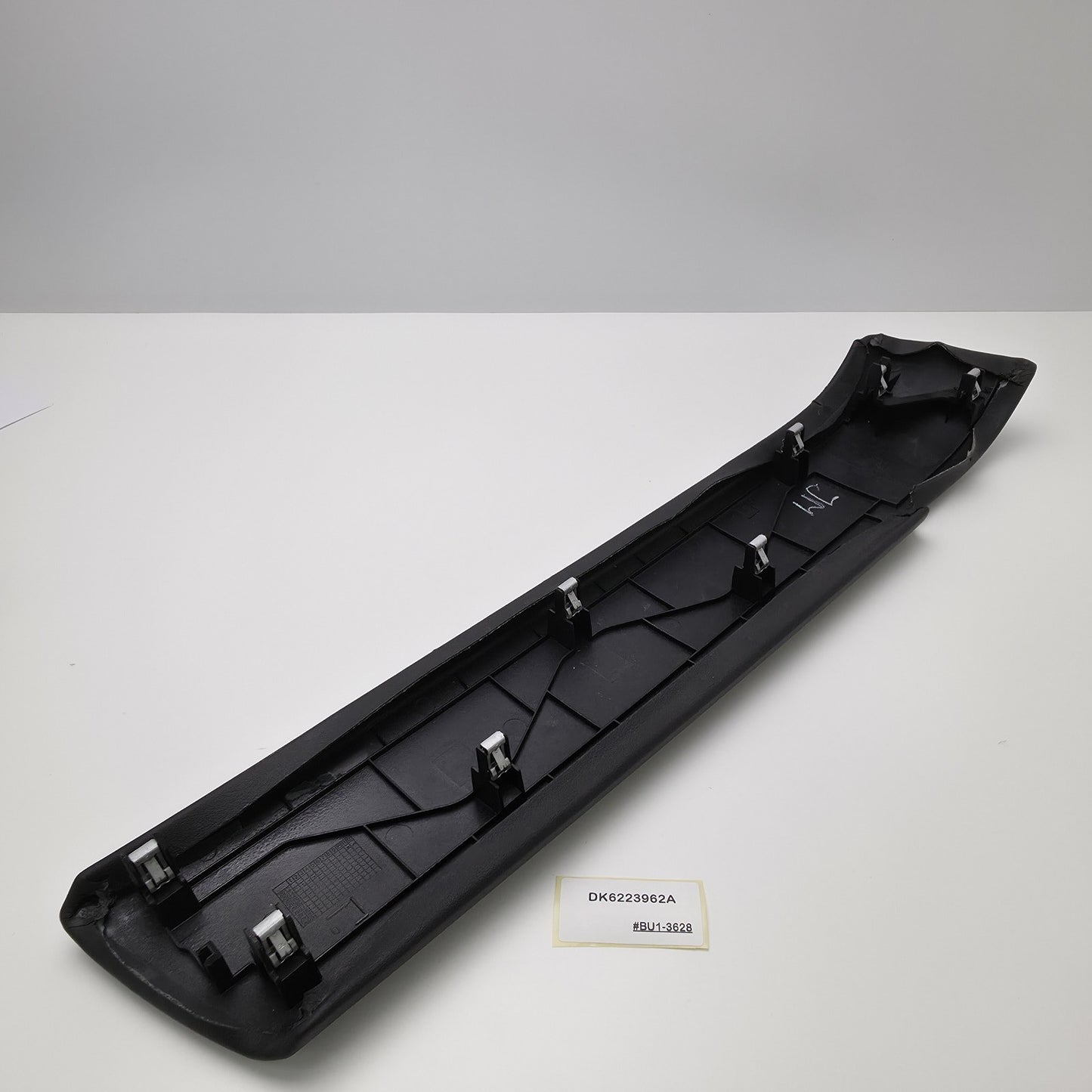 2014-2022 Land Rover Range Rover Sport Front door card panel trim DK6223962A