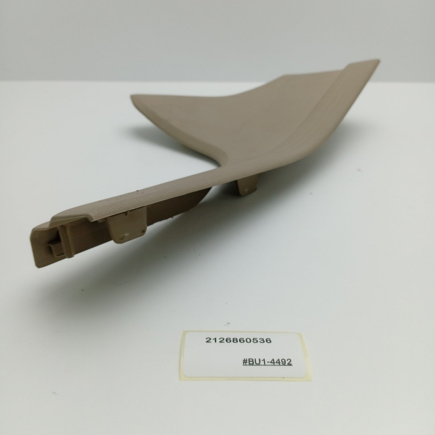 2009-2016 Mercedes-Benz E-class Rear Left Door Threshold Cover 2126860536