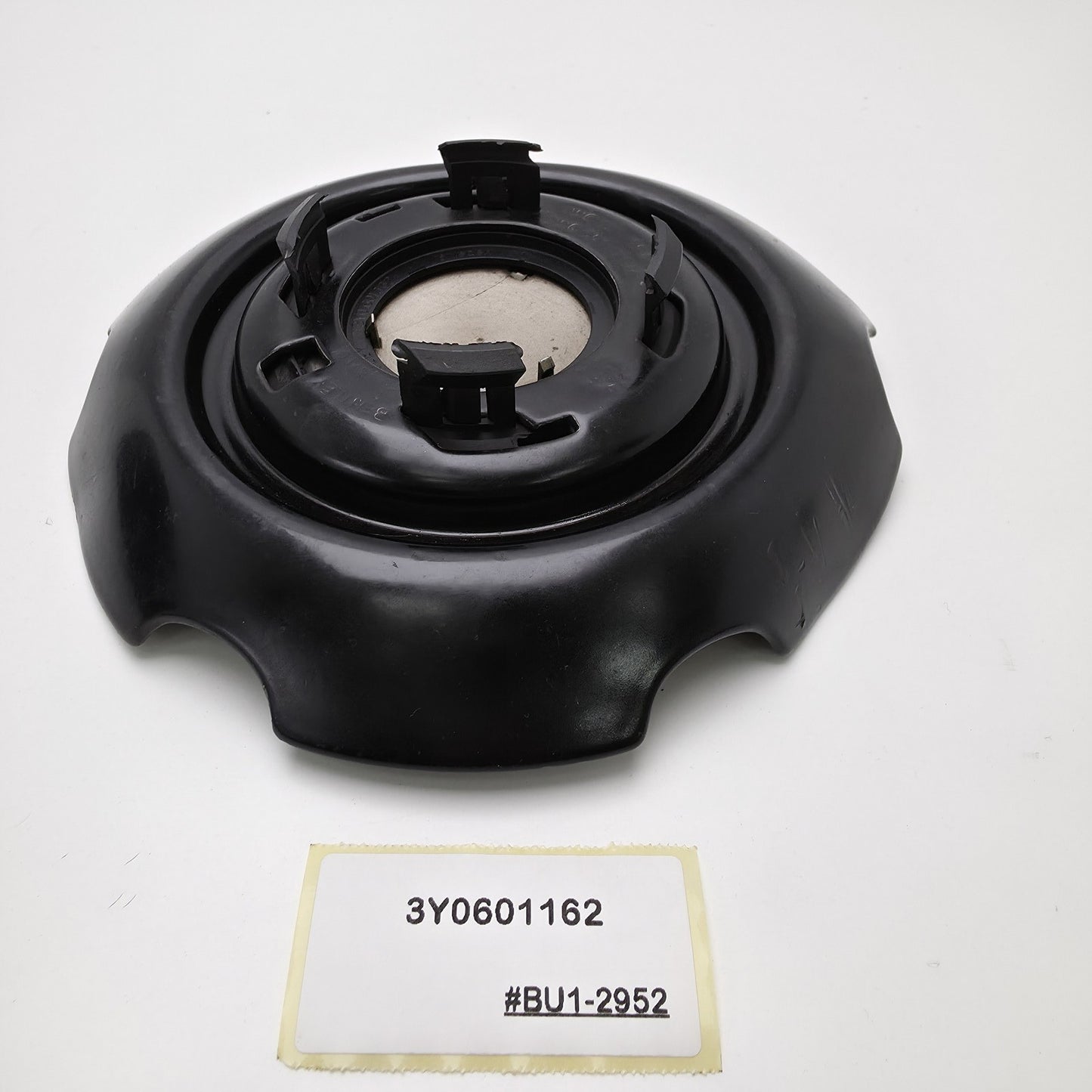 2019 Bentley Bentayga "B" WHEEL CENTER CAP 3Y0601162