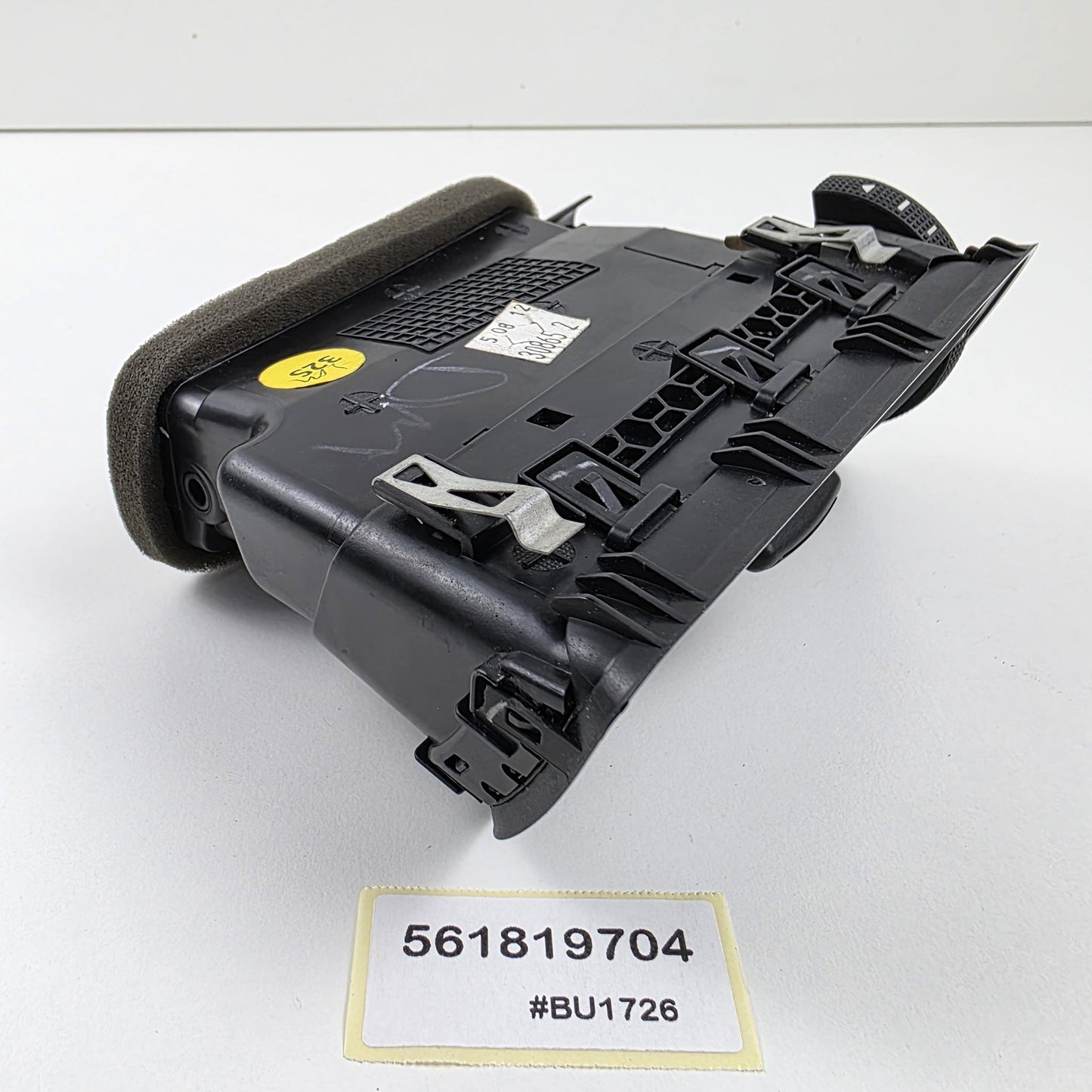 2011-2018 Volkswagen Passat Dashboard Air Vent 561819704