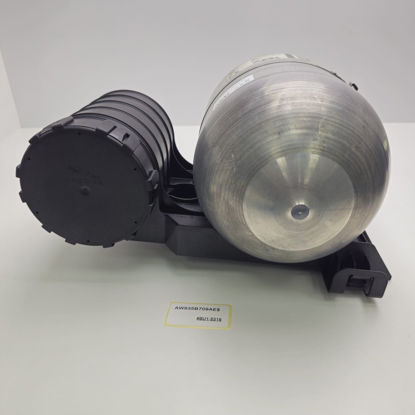 2010-2015 Jaguar XJL Air Suspension Tank Reservoir AW935B709AE