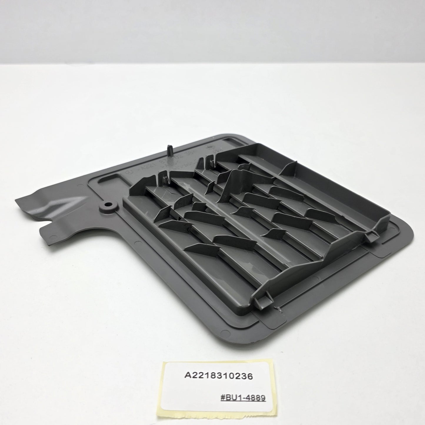 2007-2013 Mercedes-Benz S600 Right Under Seat Floor Air Vent Grille A2218310236