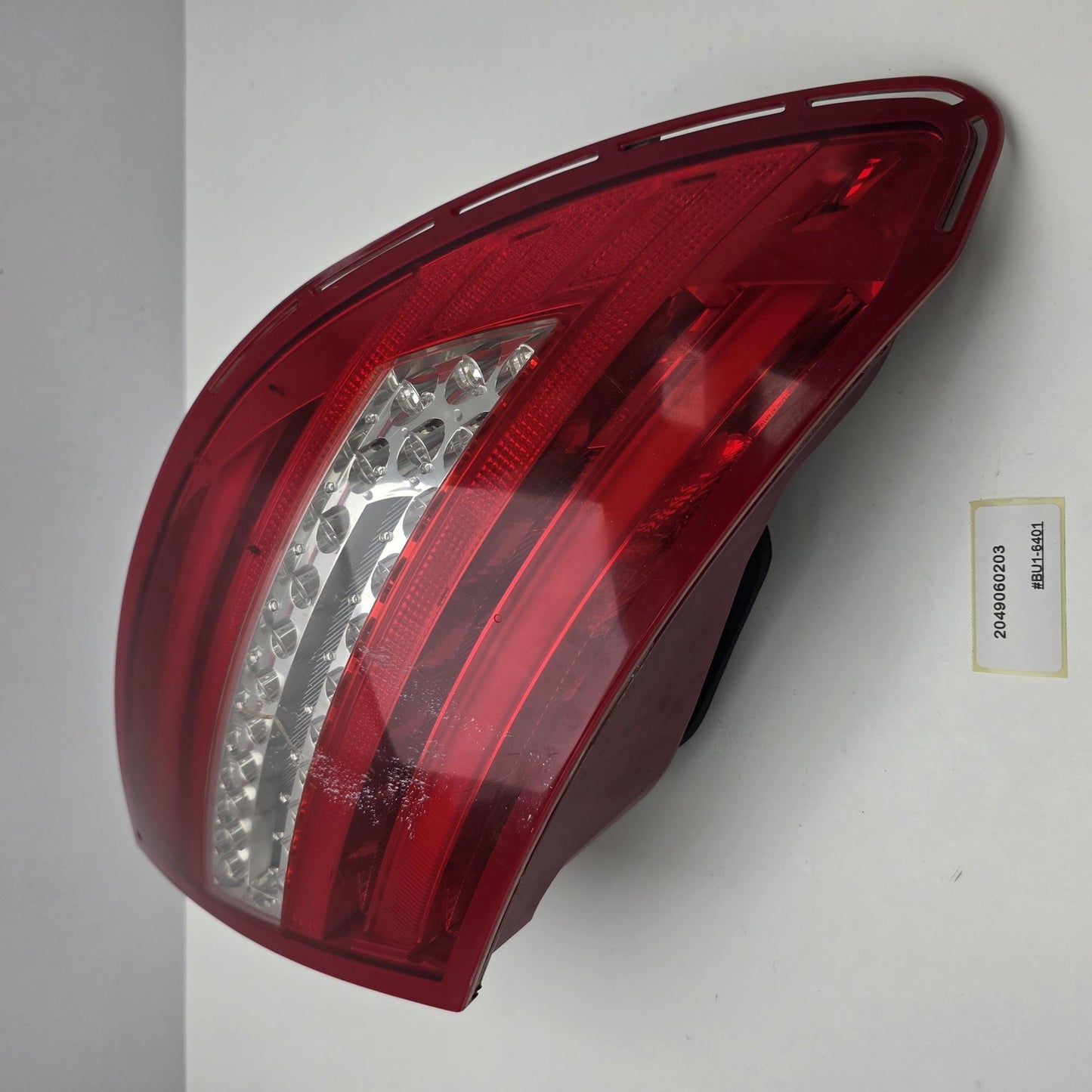 2007-2014 Mercedes-Benz W204 Tail Lamp Assembly 2049060203
