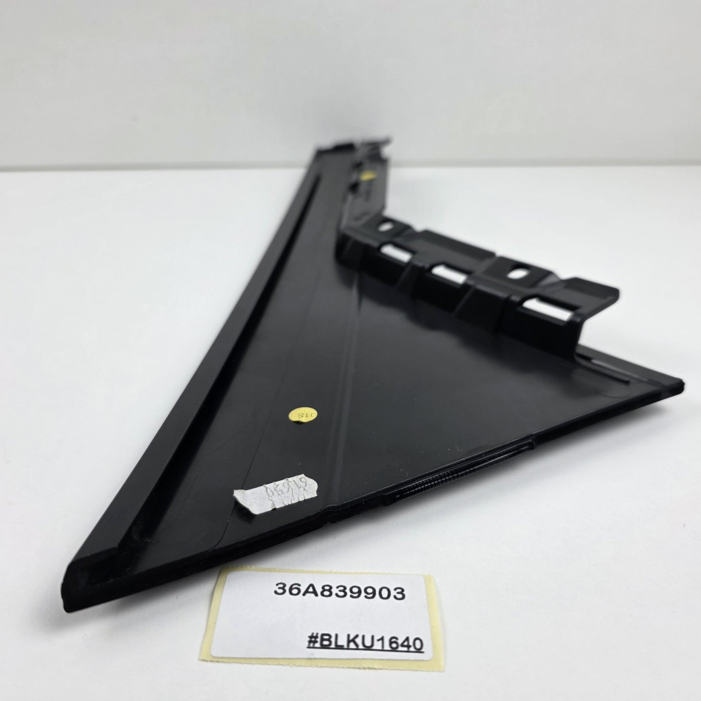 2016-2023 Bentley Bentayga TRIM FOR DOOR WINDOW FRAME 36A839903