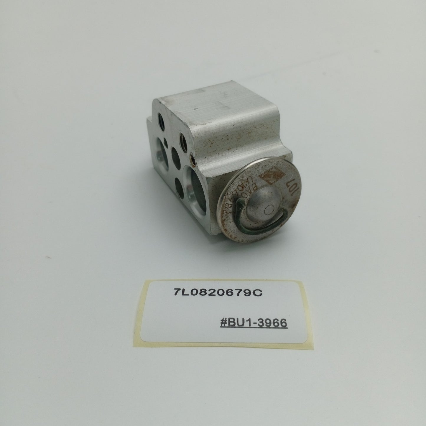 2008 Porsche Cayenne A/C EXPANSION VALVE 7L0820679C