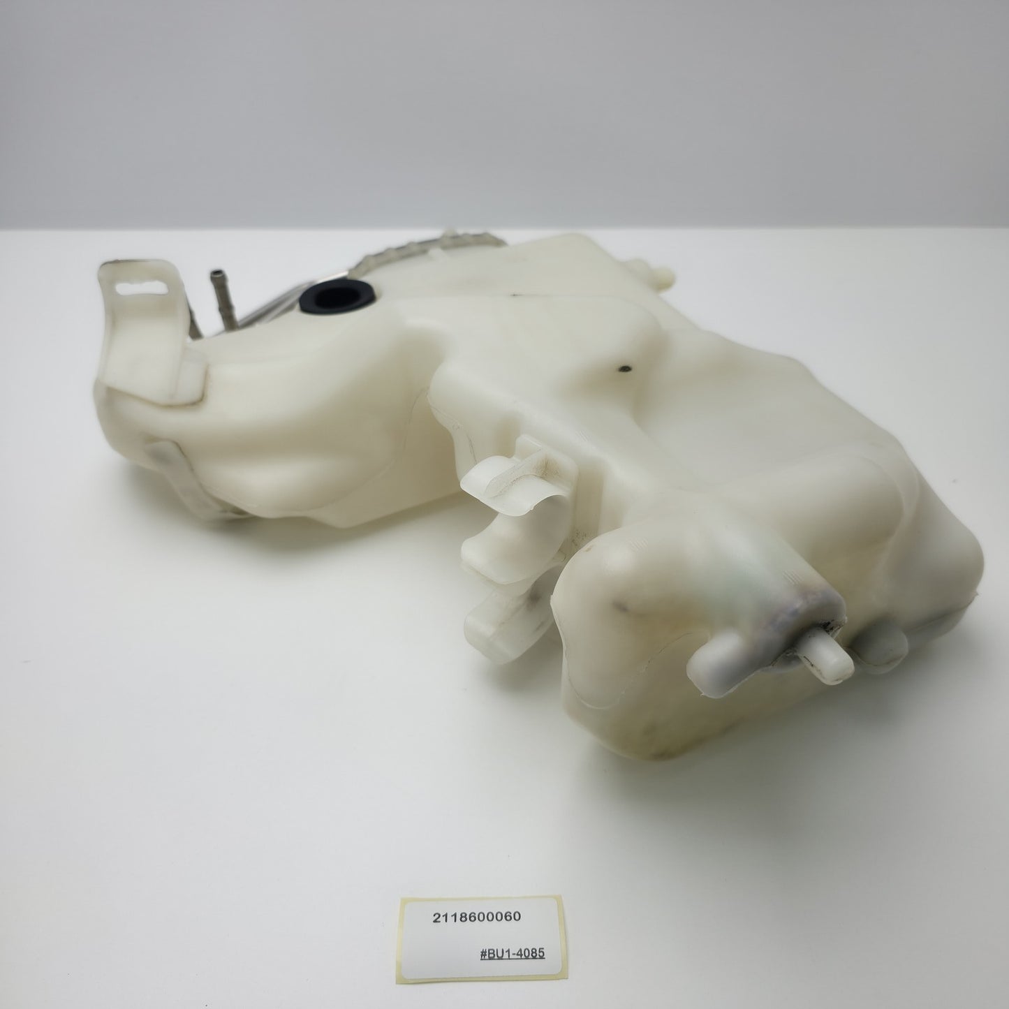2003-2011 Mercedes-Benz W219 Windshield Washer Fluid Tank Reservoir 2118600060