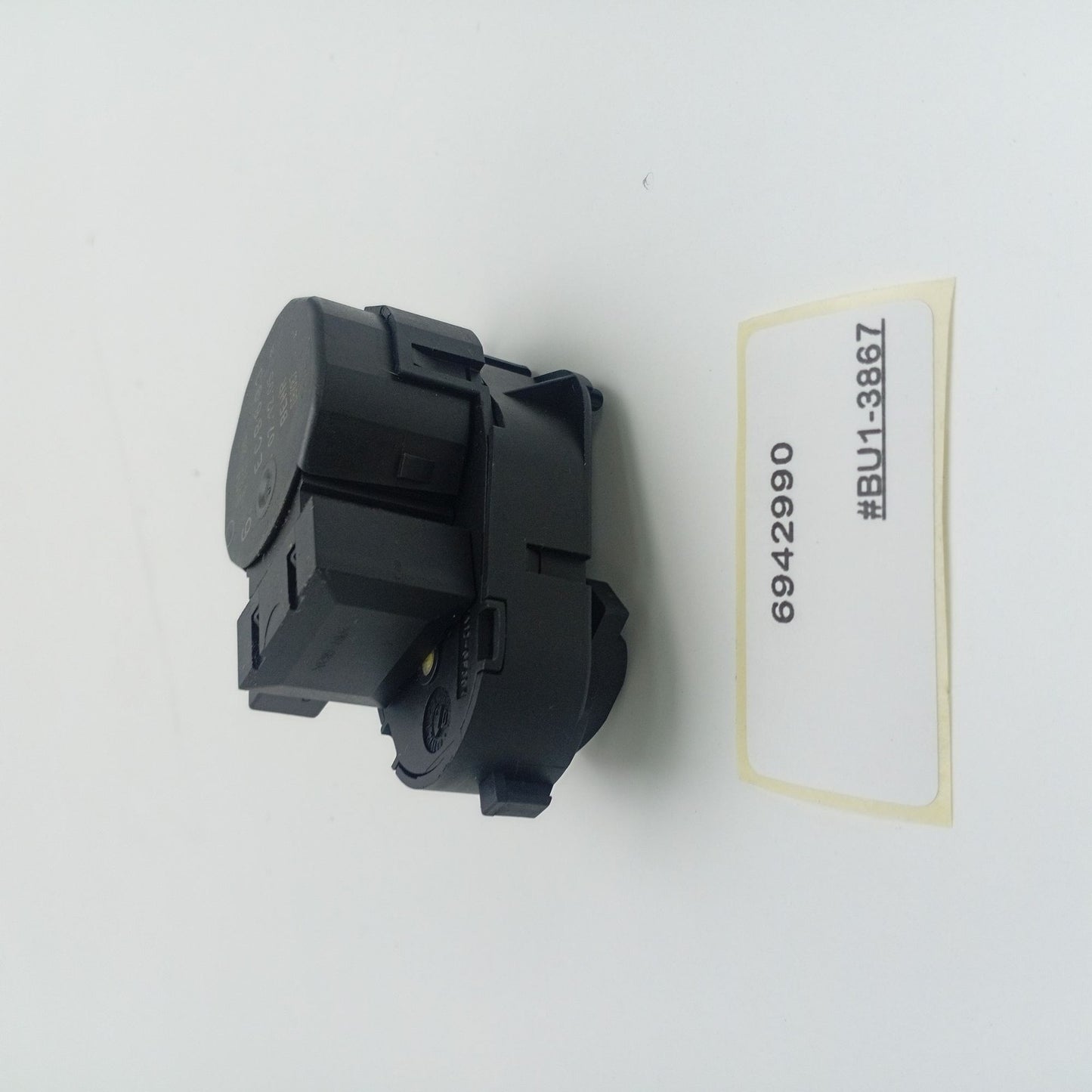 2004-2009 BMW E60 Heater Flap Actuator 6942990