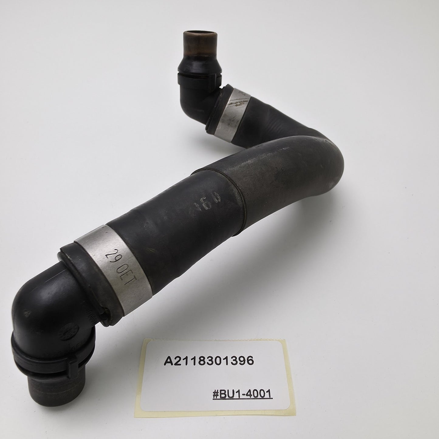 2006-2009 Mercedes-Benz CLS350 HEATER HOSE A2118301396