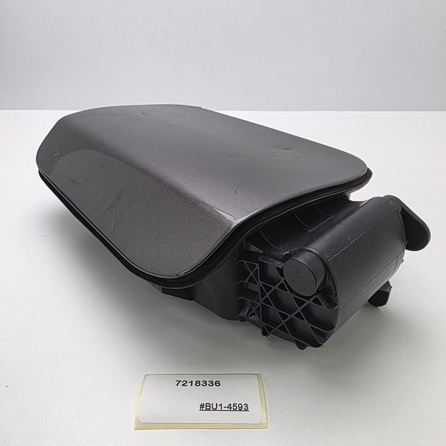 2009-2017 BMW F11 Fuel Tank Filler Door Lid Cover Housing 7218336