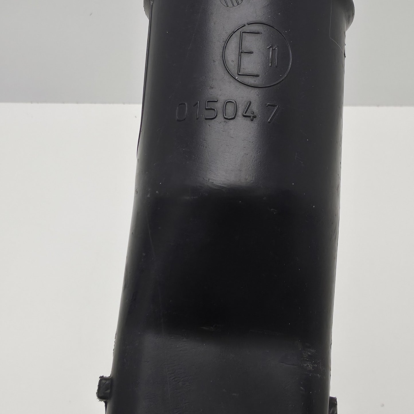 2010-2016 Land Rover LR4 Windshield Washer Filler Neck Unit AH2217N605AC