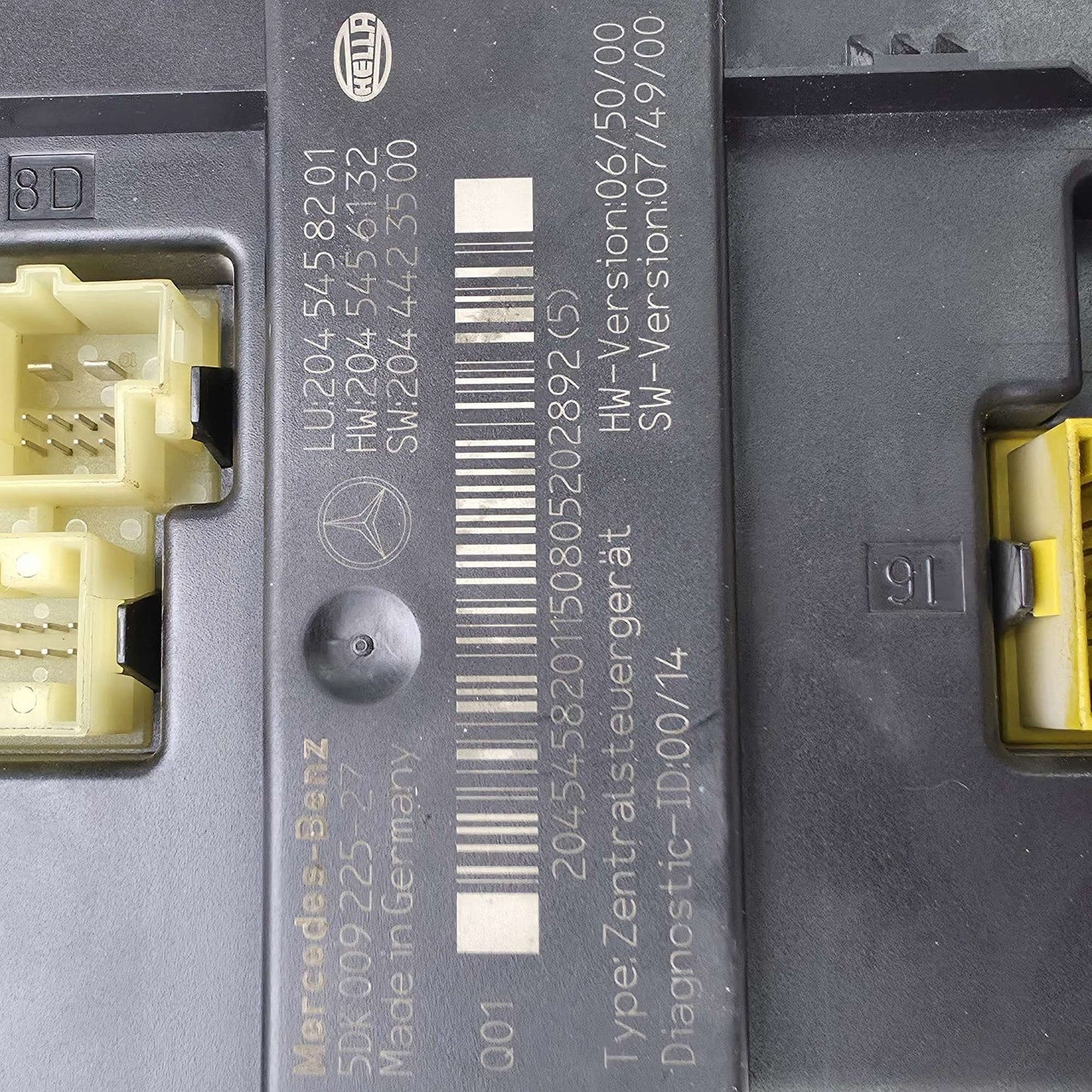 2008-2011 Mercedes-Benz C230 Rear SAM Module Fuse Box Relay 2045458201