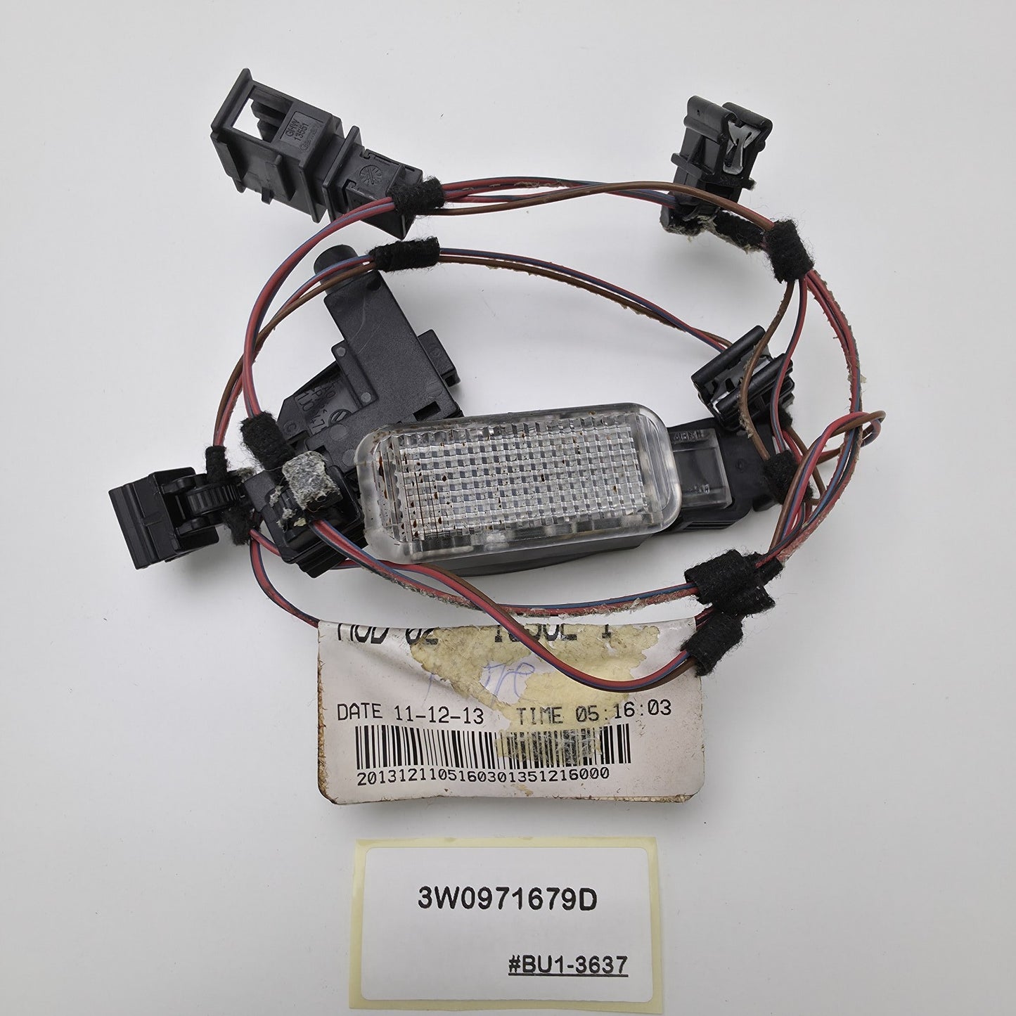 2004-2018 Bentley GT HARNESS FOR INTERIOR LIGHT GLOVE COMP 3W0971679D