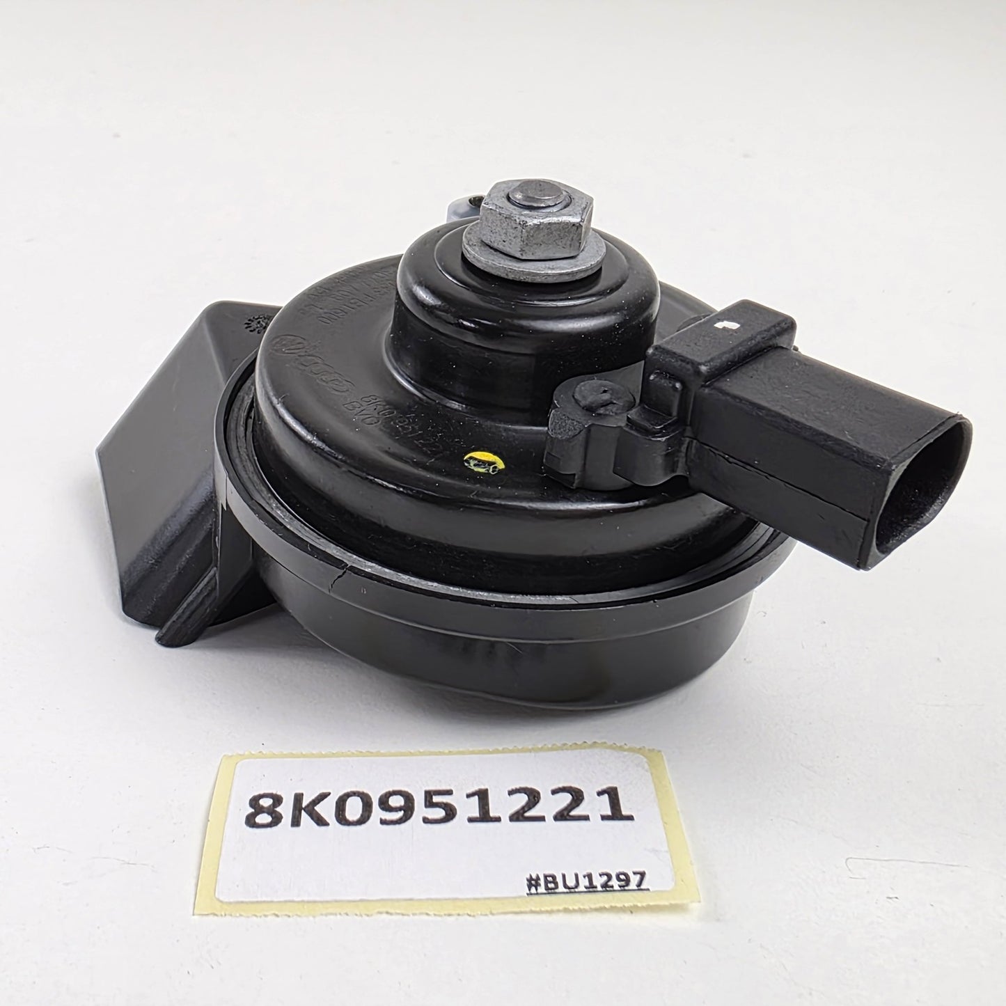 2008-2017 Audi A5 Low Note Horn 8K0951221