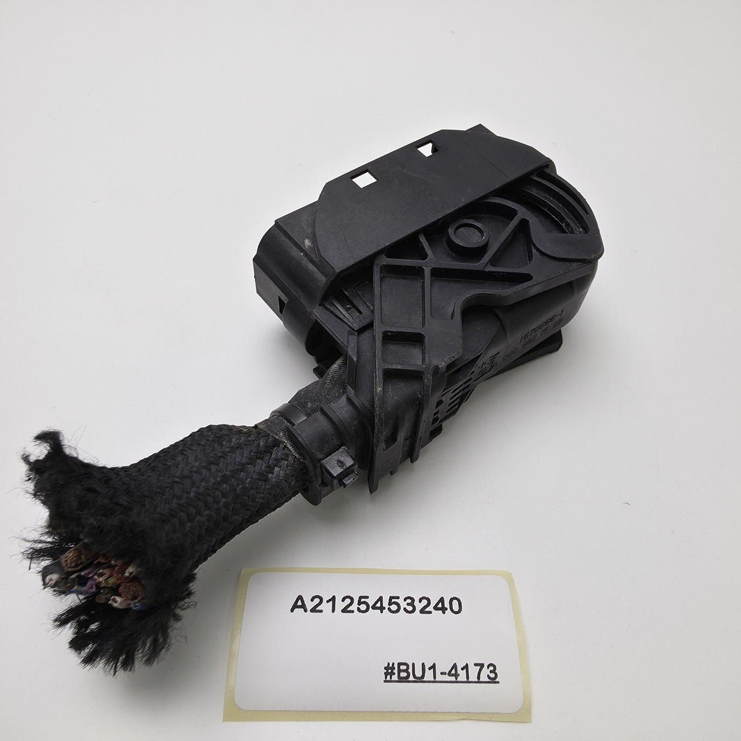 2014-2021 Mercedes-Benz Vito ABS Module Connector Plug A2125453240