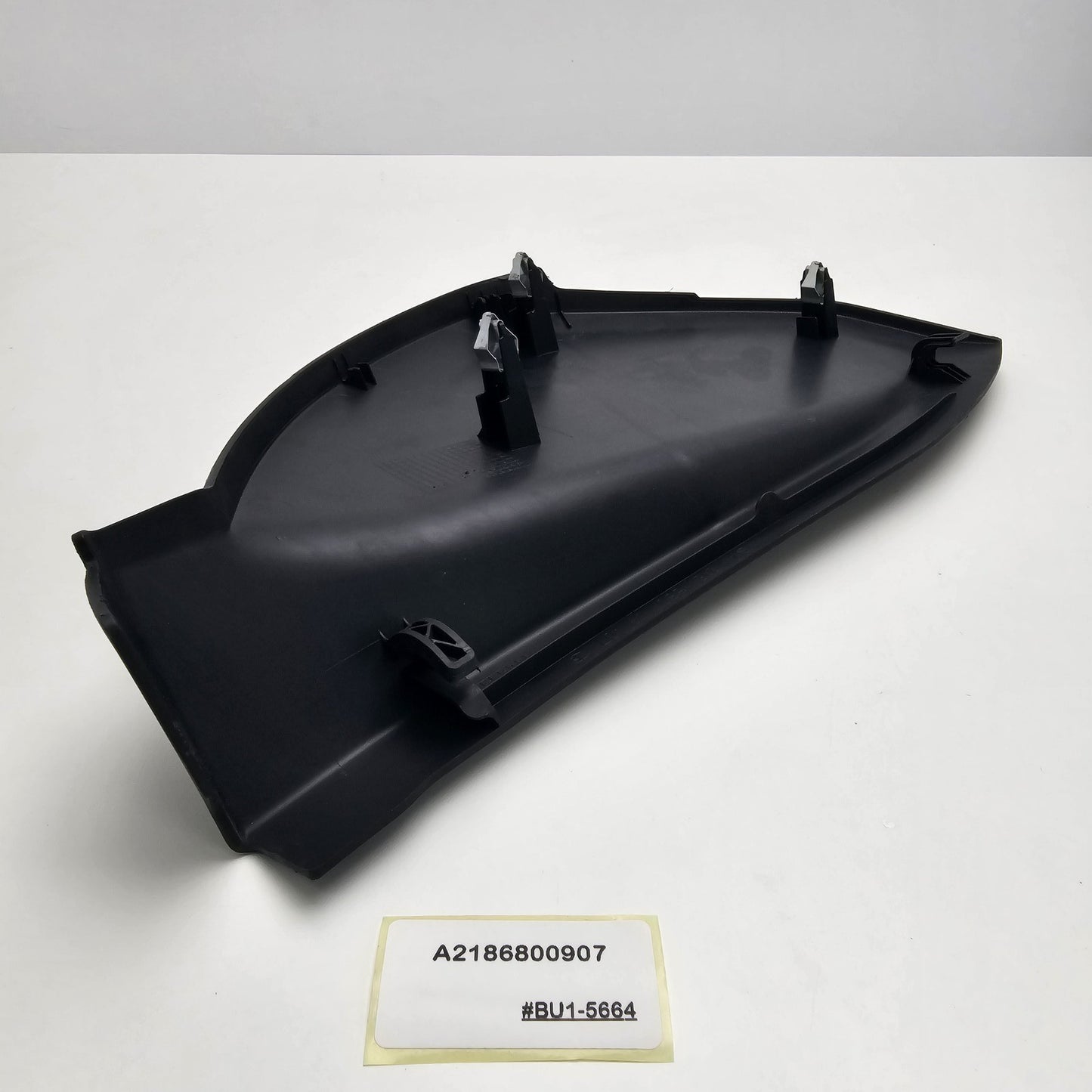 2011-2017 Mercedes-Benz CLS Dashboard Left Side End Trim A2186800907