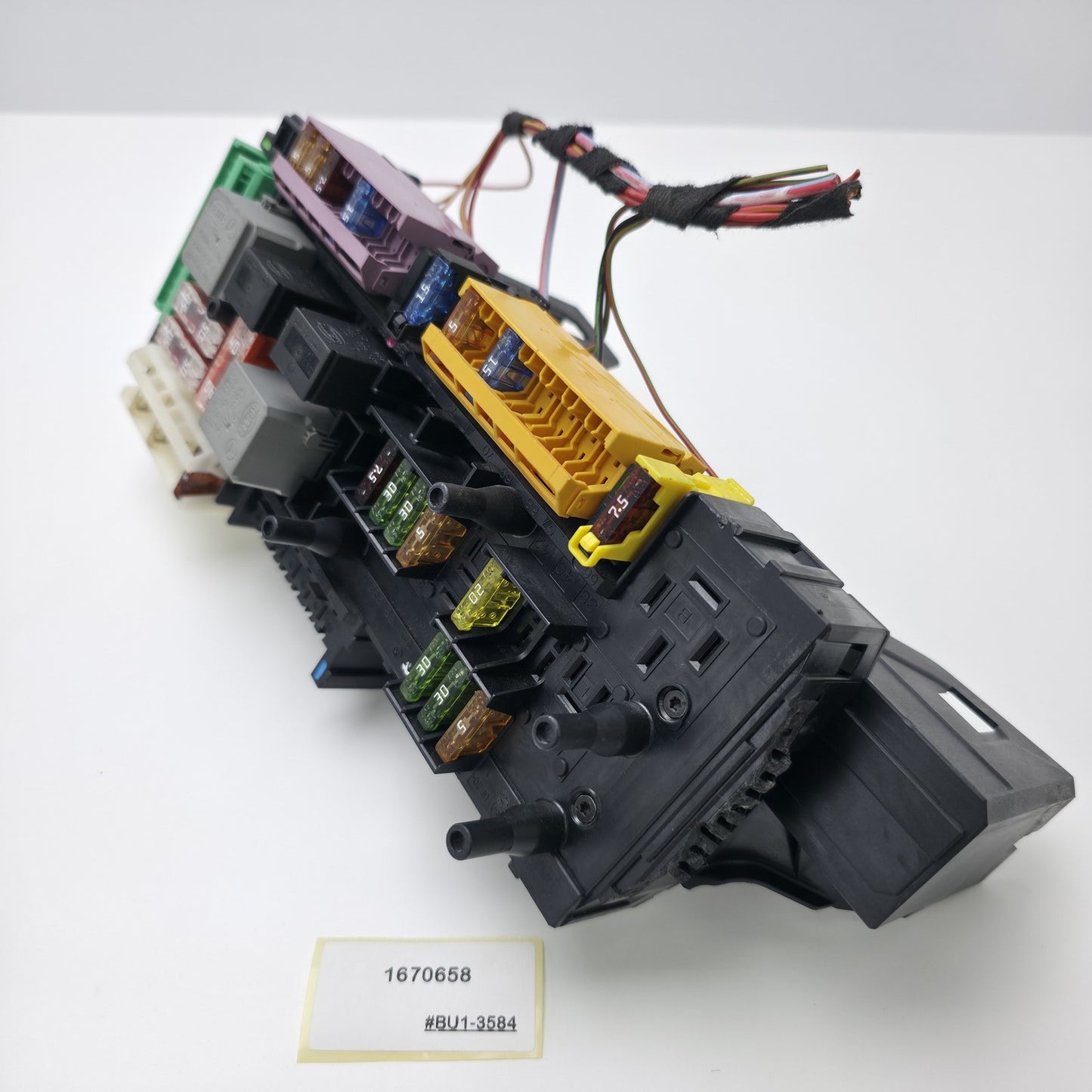 2007-2014 Mercedes-Benz C SAM RELAY FUSE BOX 1670658