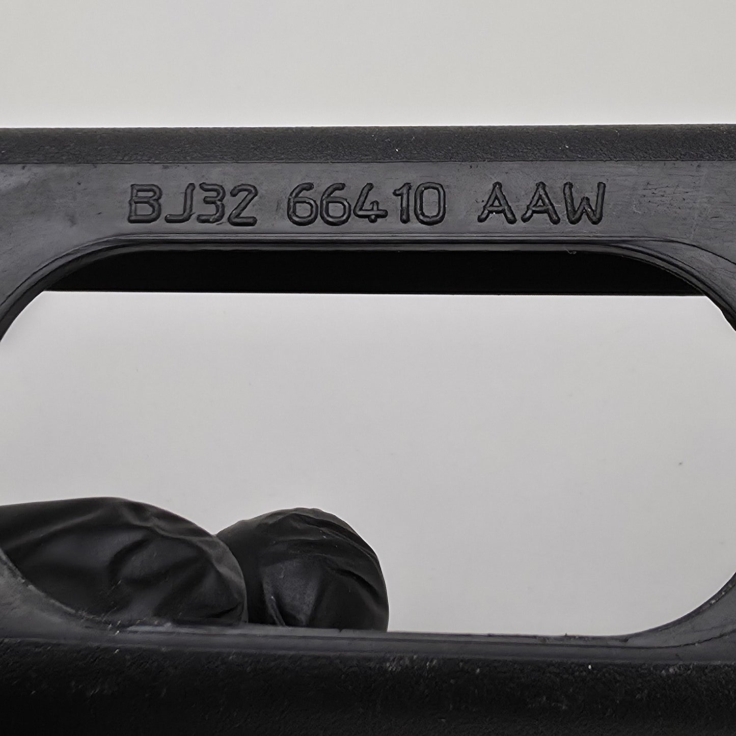 2014-2018 Range Rover Sport Front Passenger Seat Rail Trim BJ3266410AAW