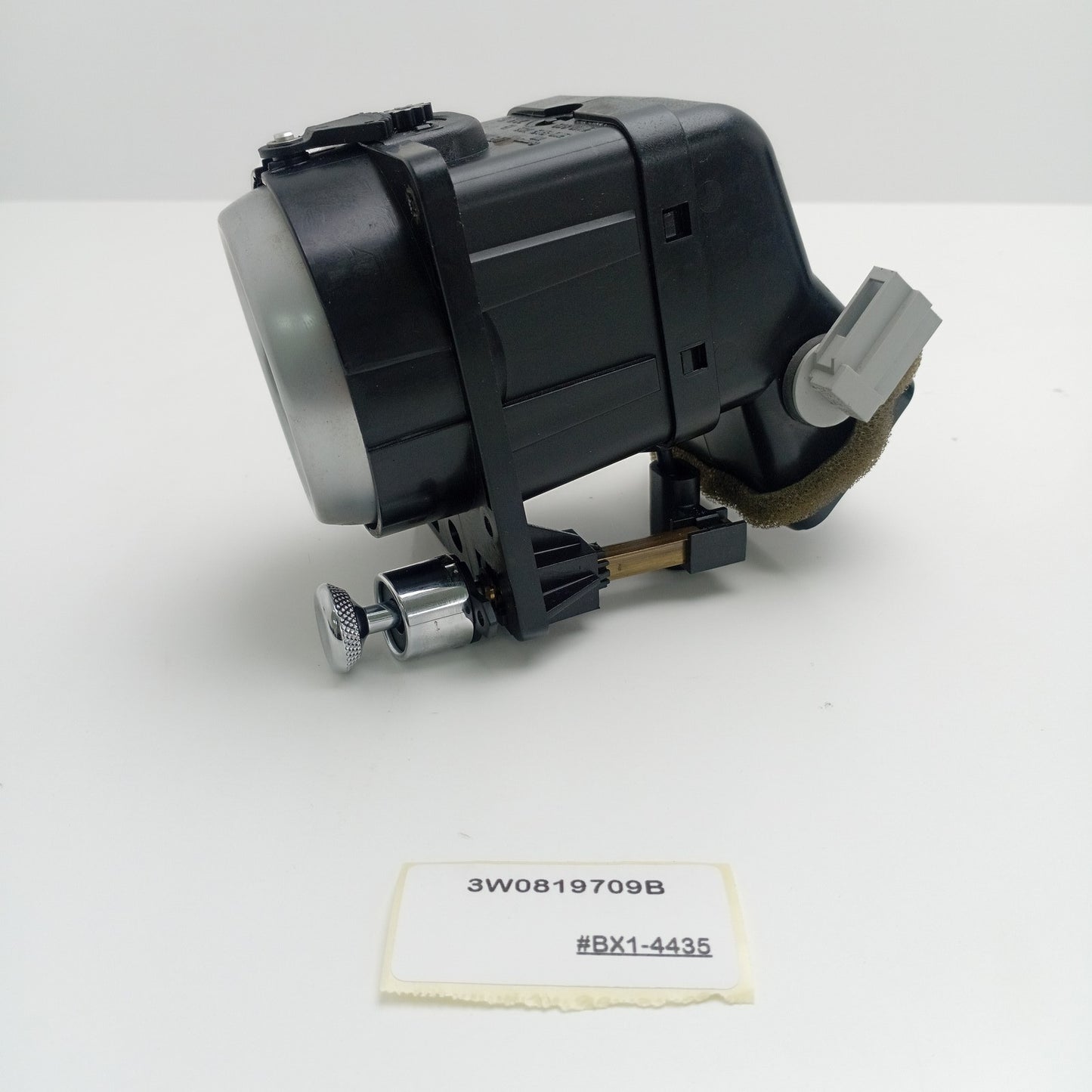 2014 Bentley Continental Rear Console Right AC Heater Vent 3W0819709B