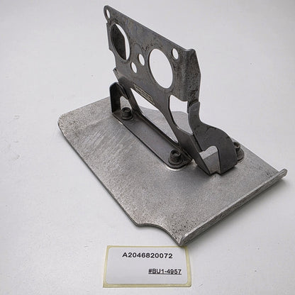 2012 Mercedes-Benz C300 ABS Brake Pump Mount Bracket Holder Plate A2046820072